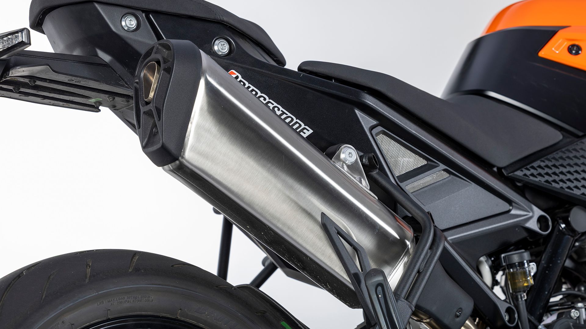 KTM 790 Duke 2026 Detalles (4)