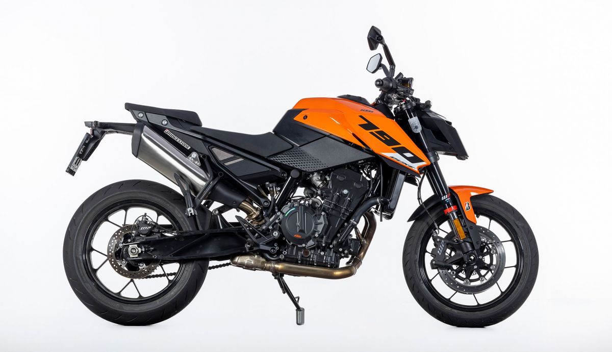 KTM 790 Duke 2026 Estudio (1)