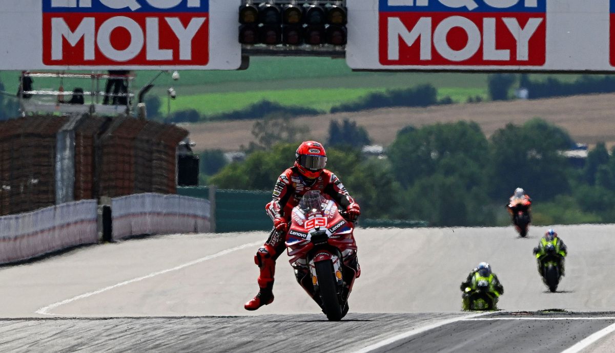 Marc Márquez totalmente escapado de las Trackhouse, MotoGP Sachsenring 2026