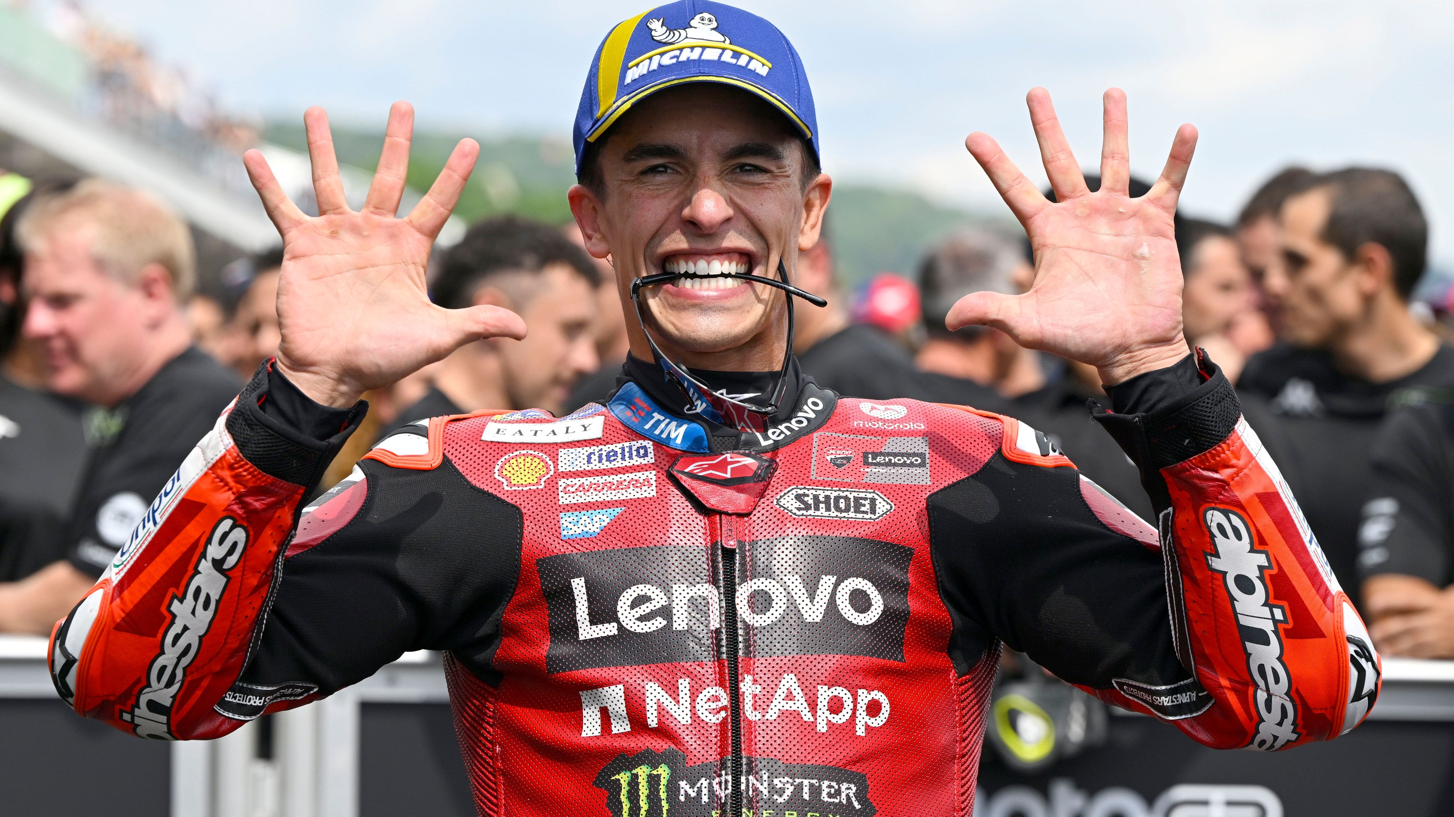 Marc Márquez celebra su décima victoria en MotoGP en Sachsenring