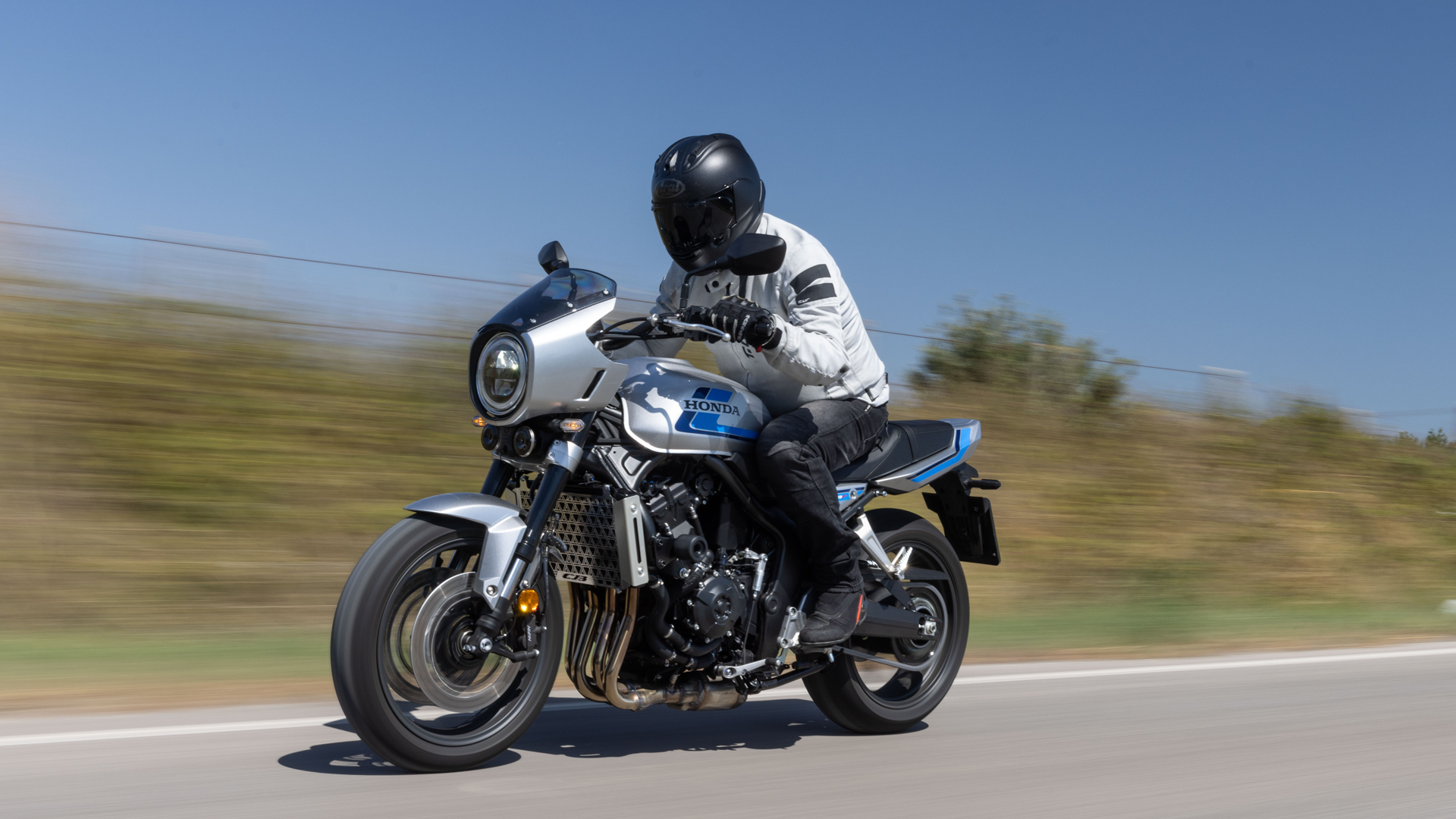 Honda CB1000F 2026 Accion (4) Honda CB1000F 2026 Accion (4)