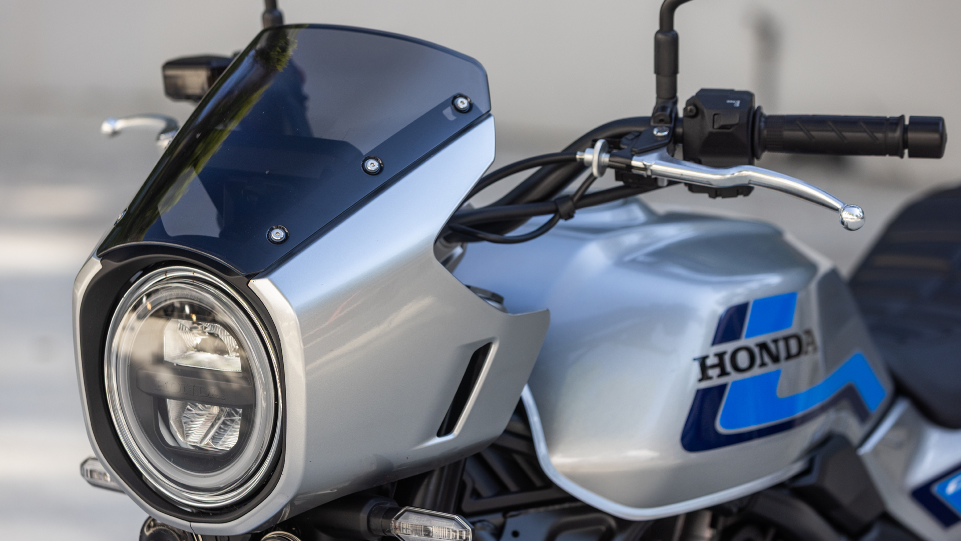 Honda CB1000F 2026 Detalles (4)