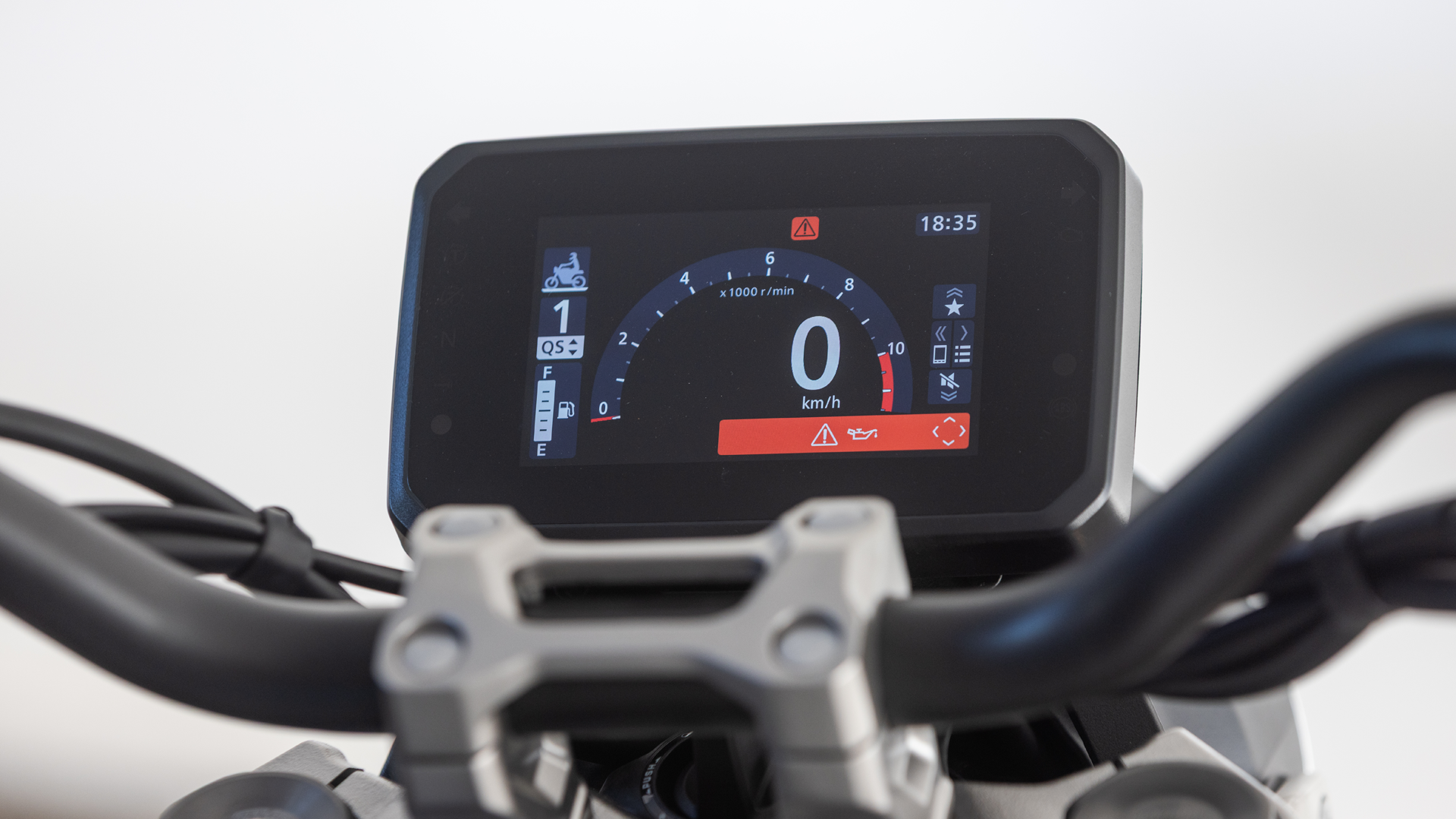Honda CB1000F 2026 Detalles (5)