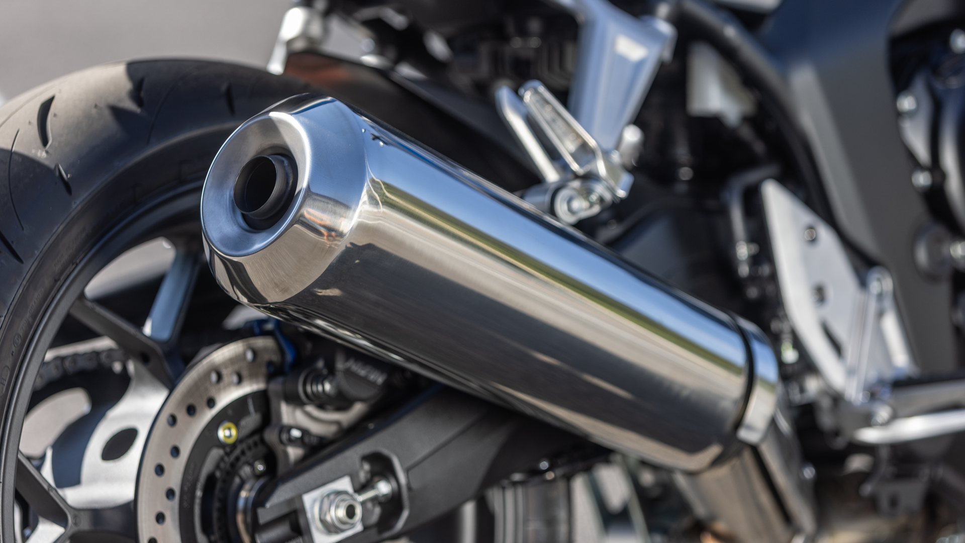 Honda CB1000F 2026 Detalles (10)