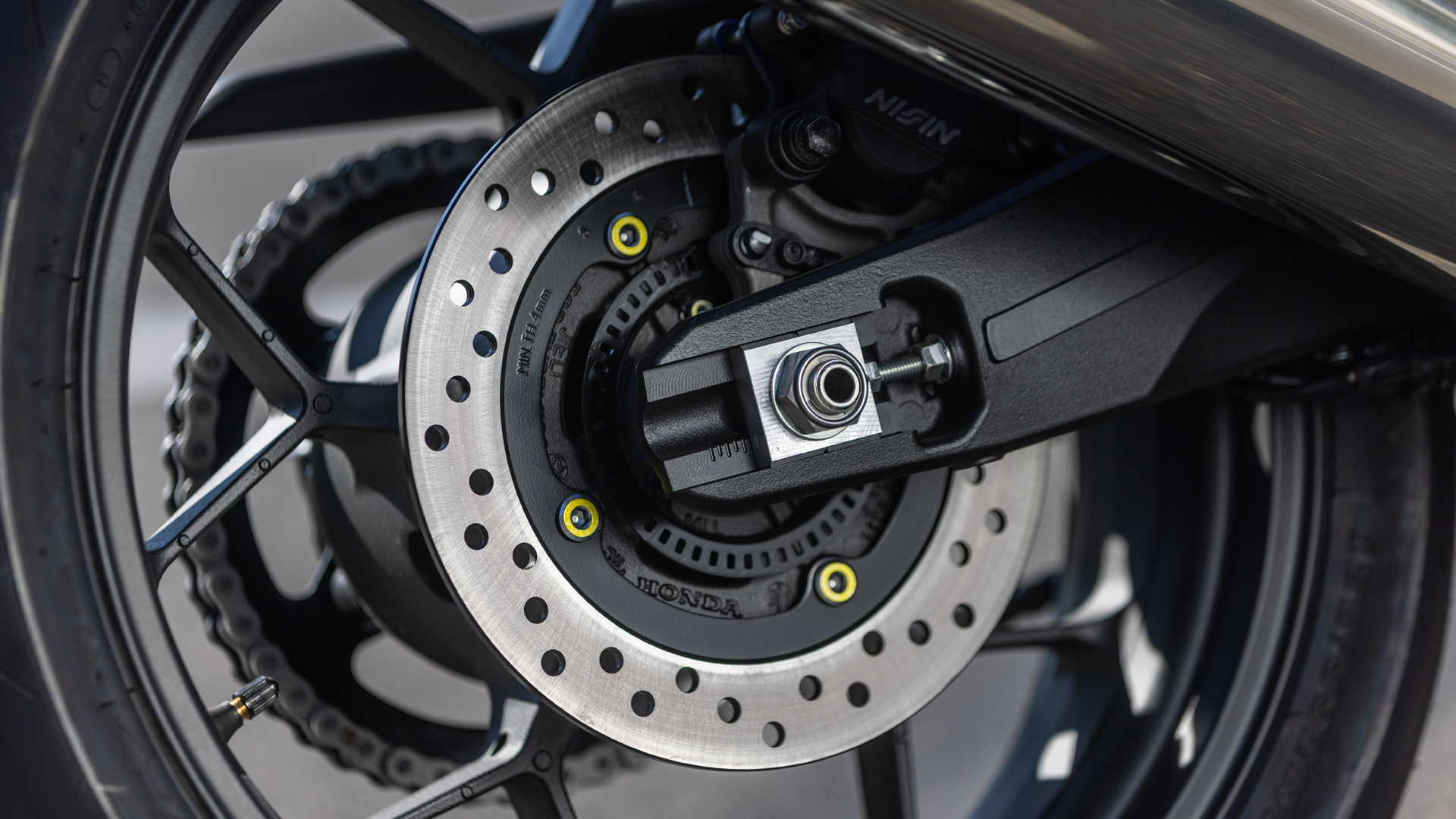 Honda CB1000F 2026 Detalles (12)