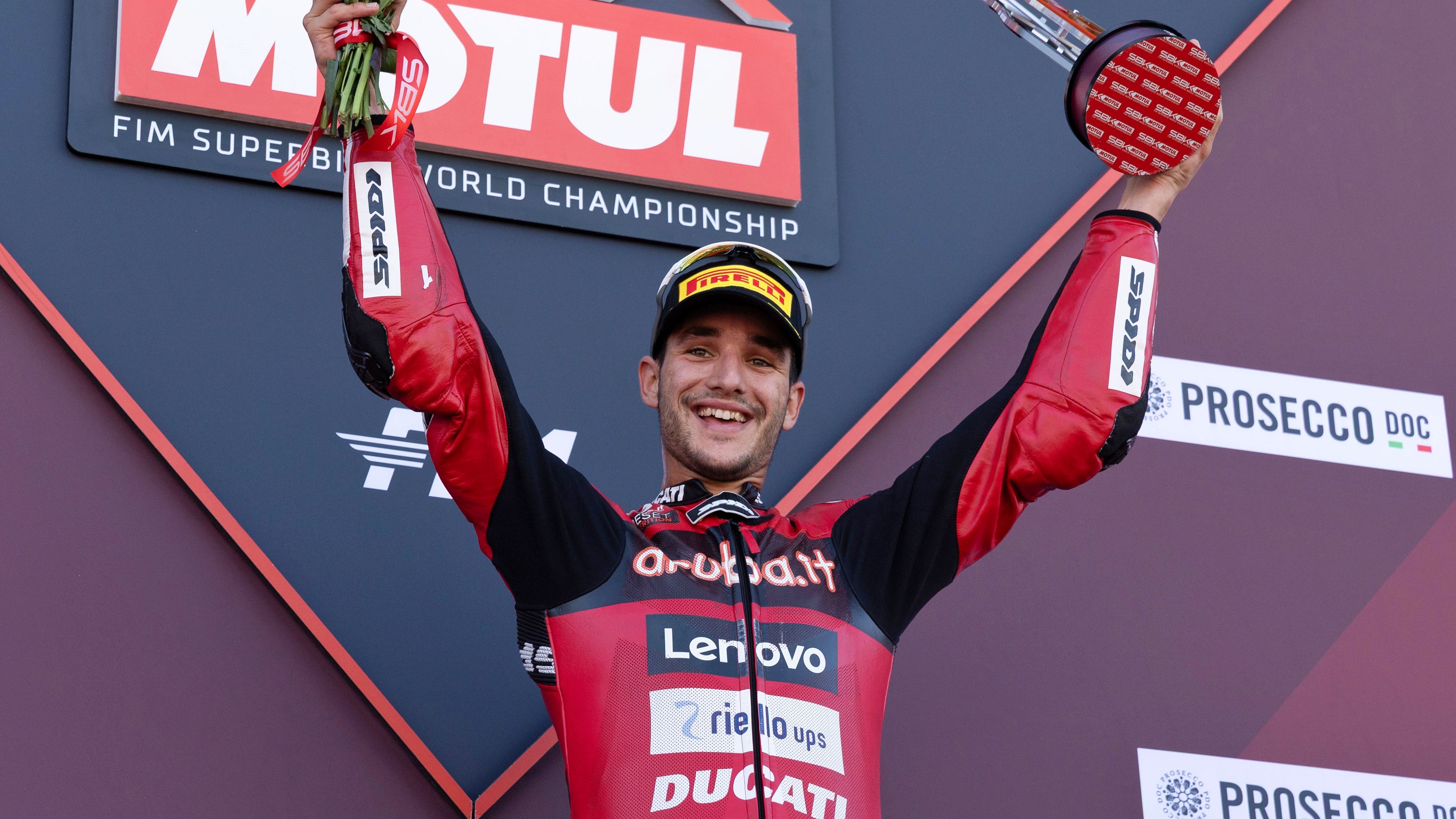 Iker Lecuona seguirá en el Aruba Ducati hasta Superbike 2028