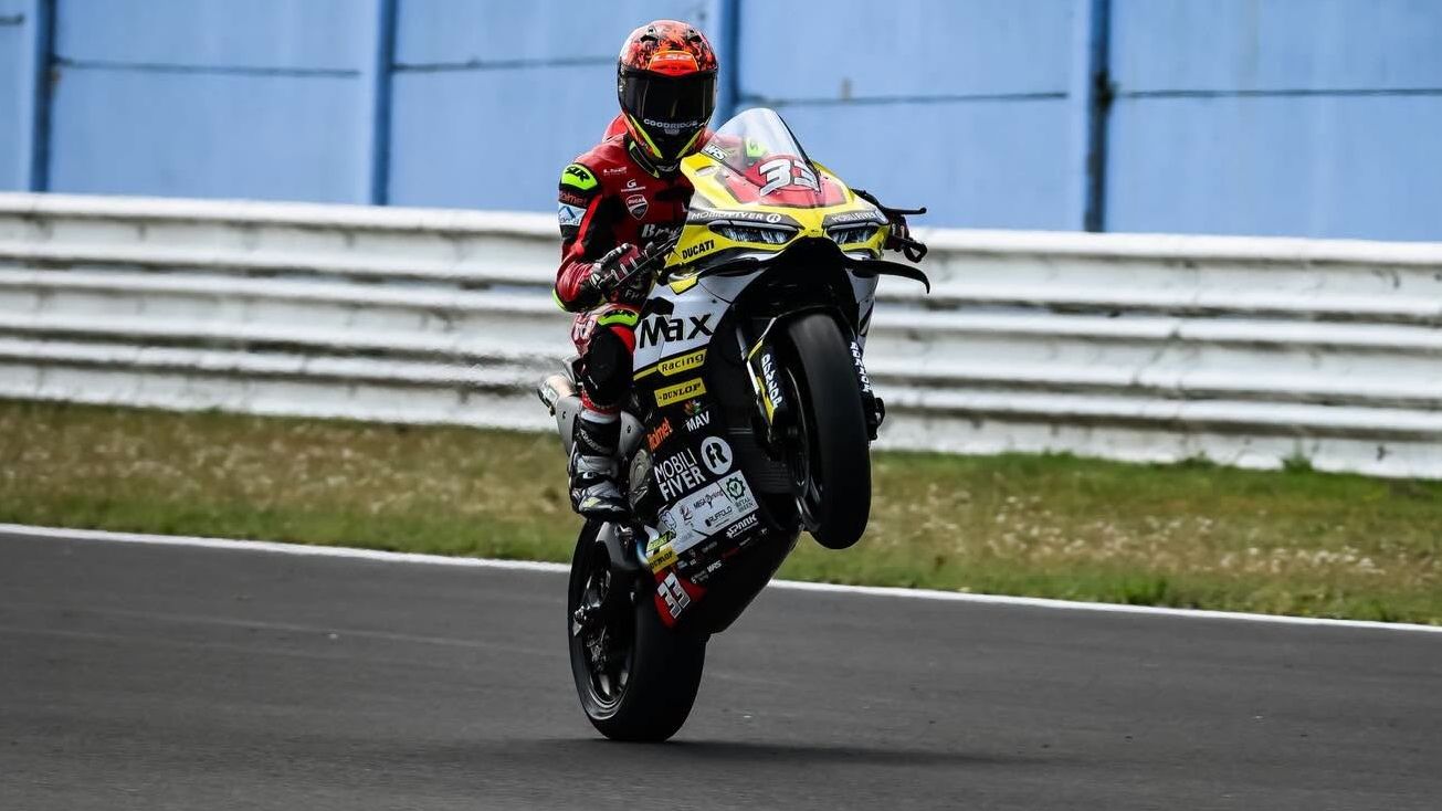 Lukas Tulovic ha debutado en el CIV Superbike con podio y victoria