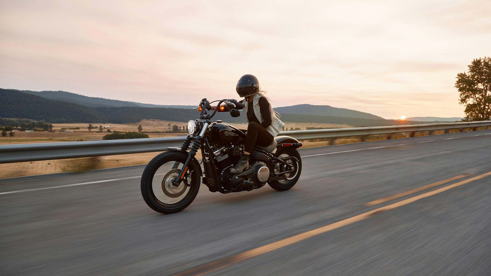 Entrenamiento para motociclistas fuera de la moto. (Foto de Harley-Davidson en Unsplash)