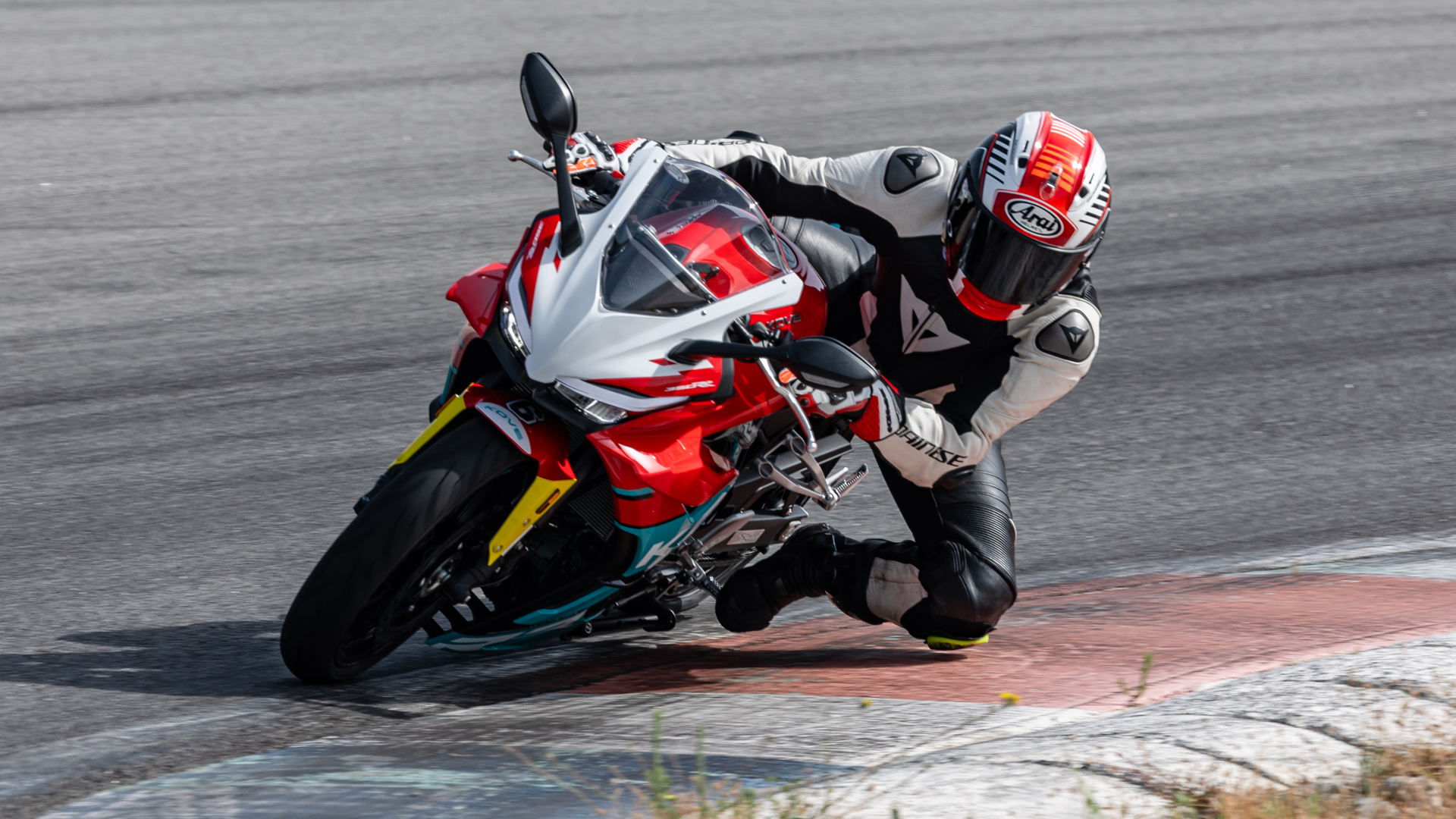 Kove 350RR 2026 Accion (1)