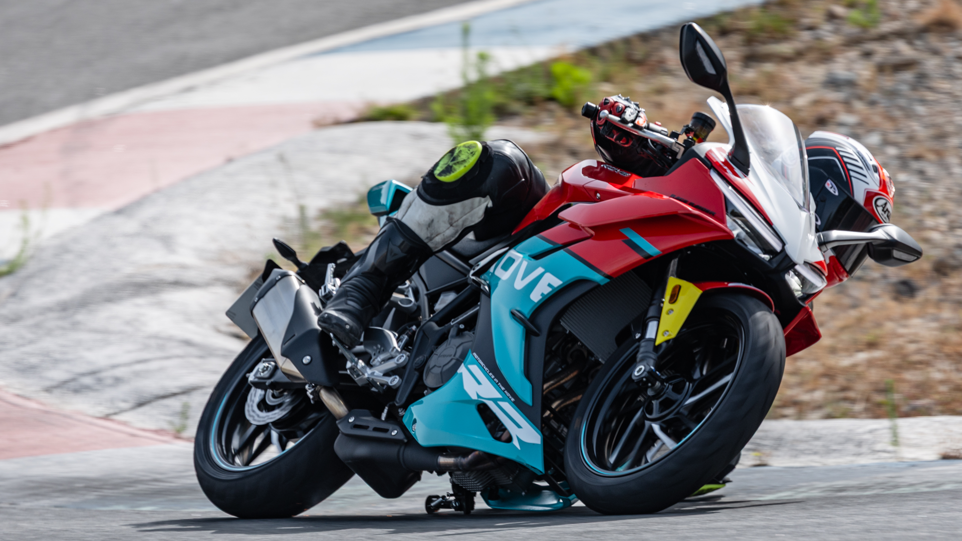 Kove 350RR 2026 Accion (5)