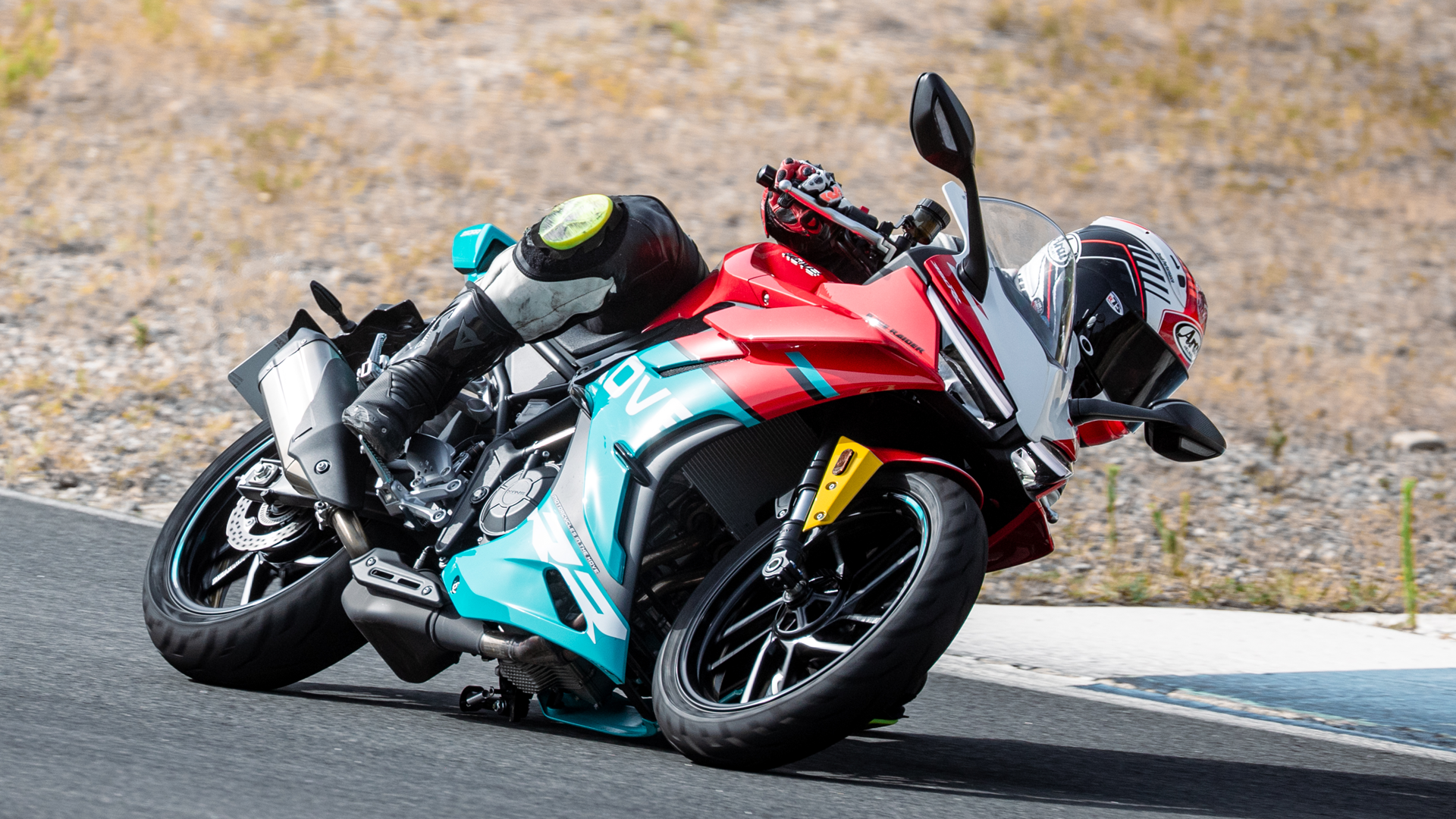 Kove 350RR 2026 Accion (16)