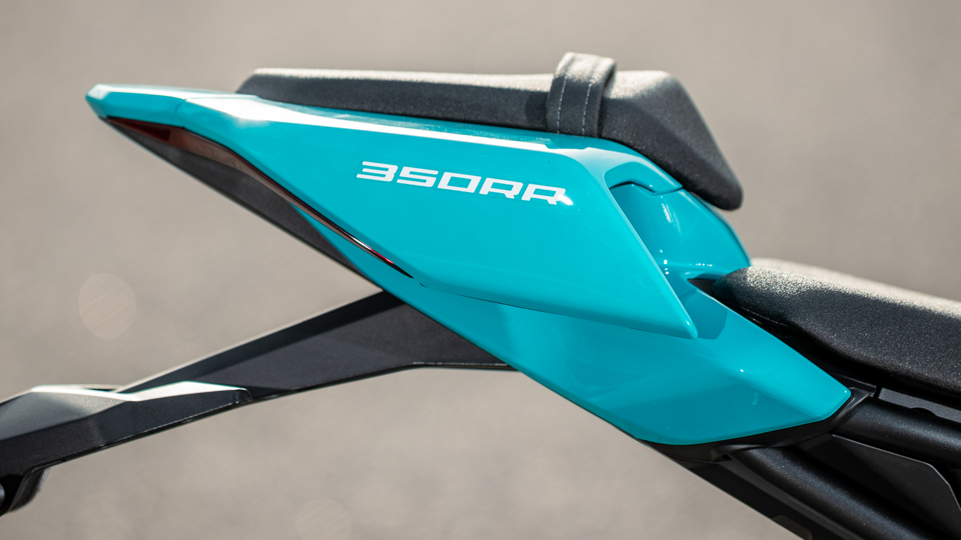 Kove 350RR 2026 Detalles (1)