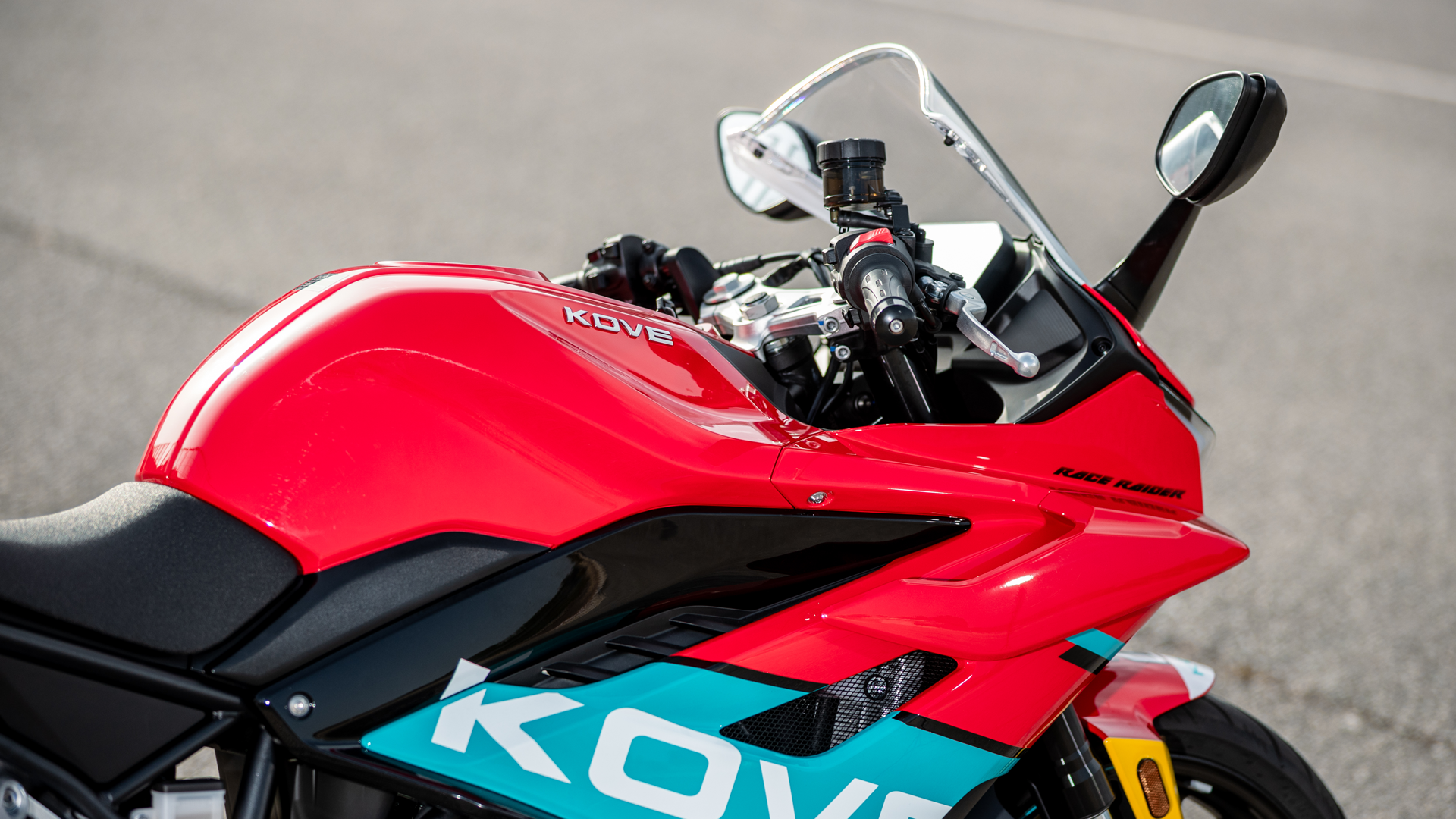 Kove 350RR 2026 Detalles (8)