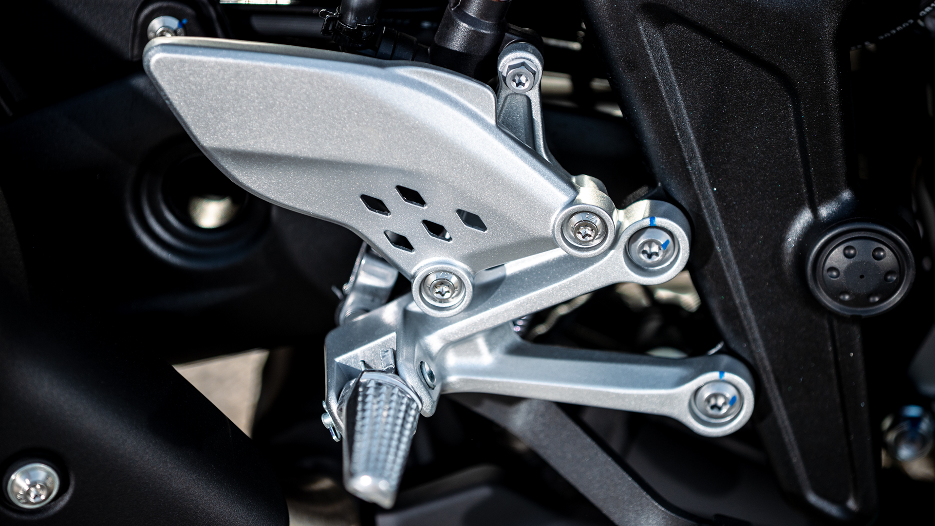 Kove 350RR 2026 Detalles (14)