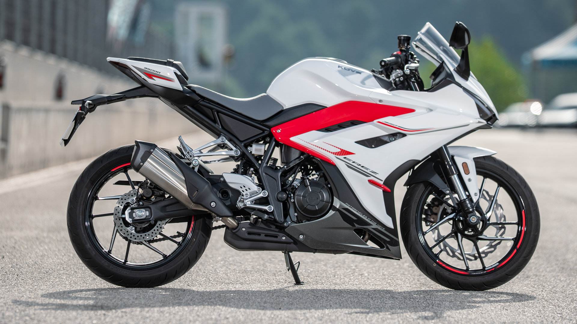 Kove 350RR 2026 Estatica (11)