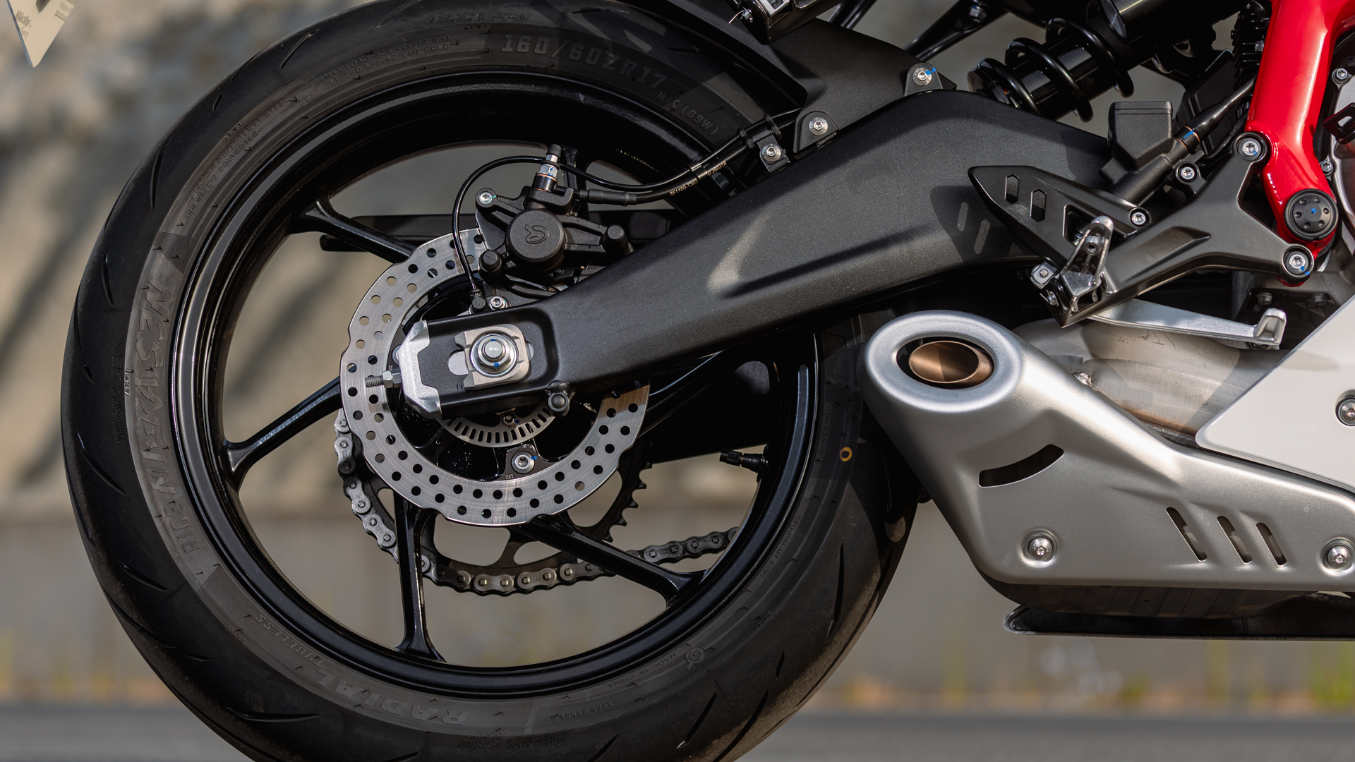 Kove 450RR 2026 Detalles (1)