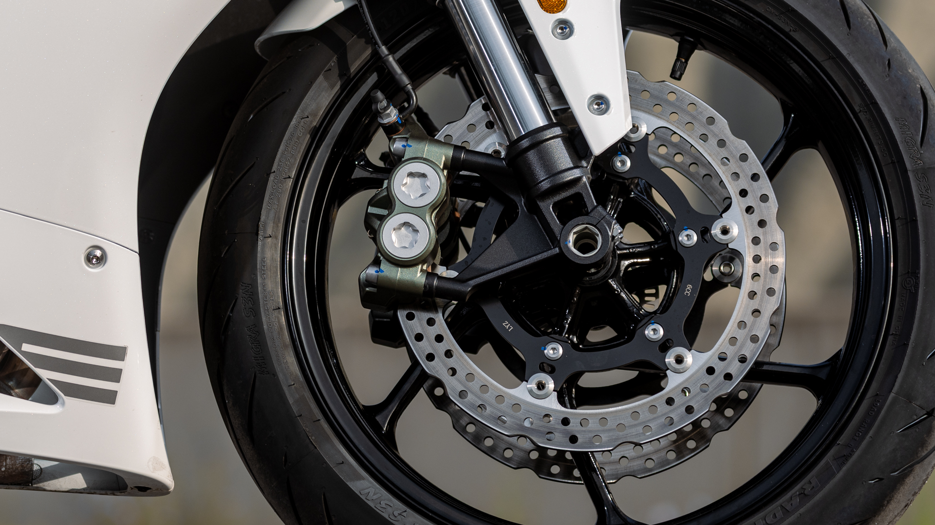 Kove 450RR 2026 Detalles (2)