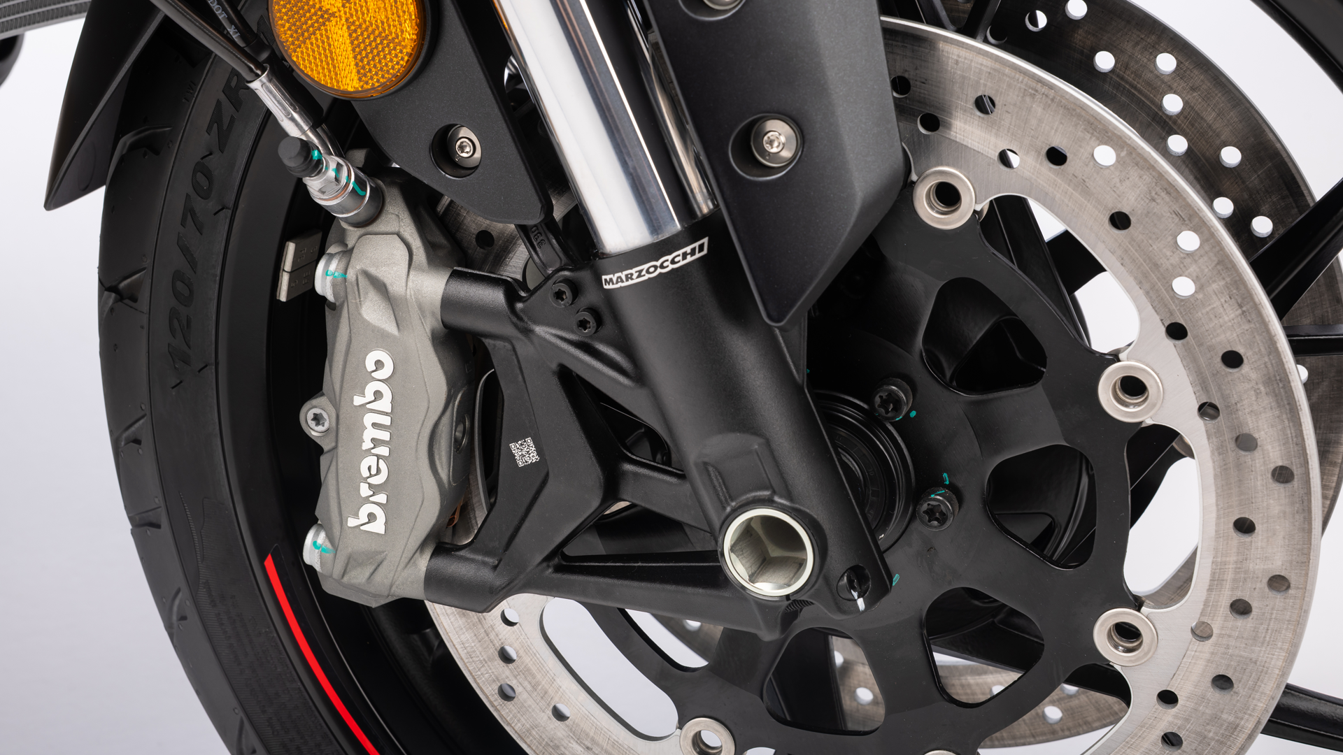 QJMotor SRK 800 206 Detalles (16)
