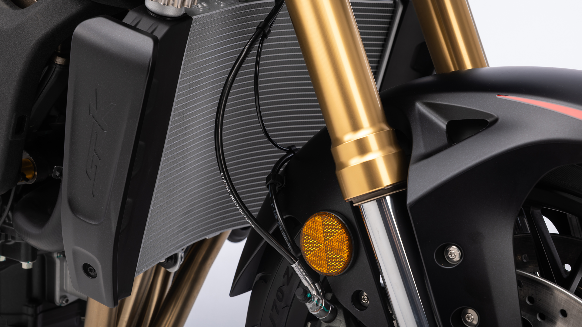 QJMotor SRK 800 206 Detalles (17)