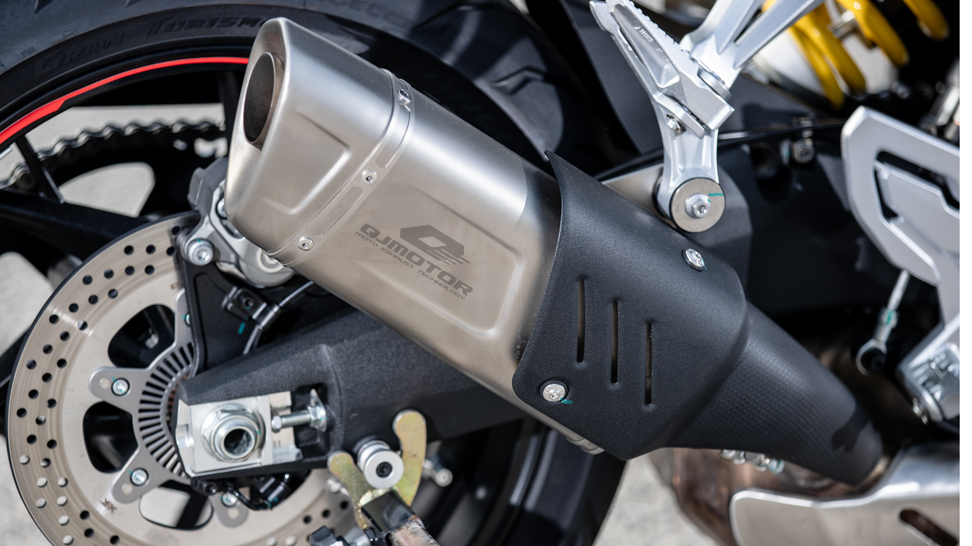QJMotor SRK 800 206 Detalles (41)