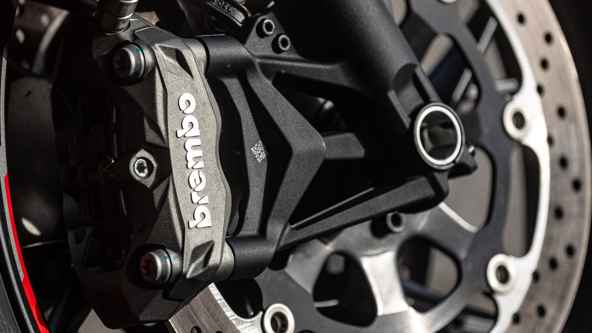 QJMotor SRK 800RR 2026 Detalles (35)