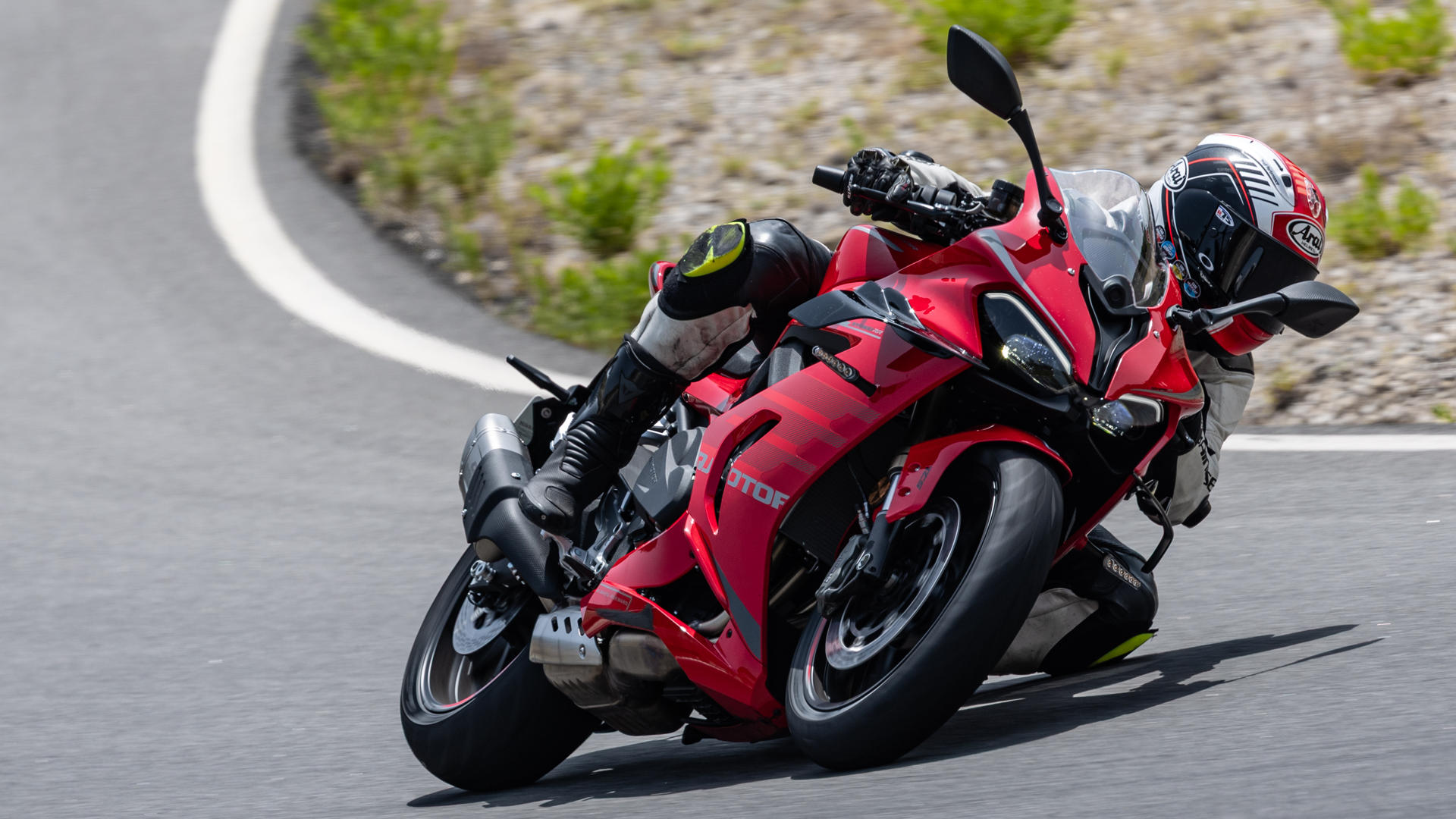 QJMotor SRK800RR 2026 Accion (2)