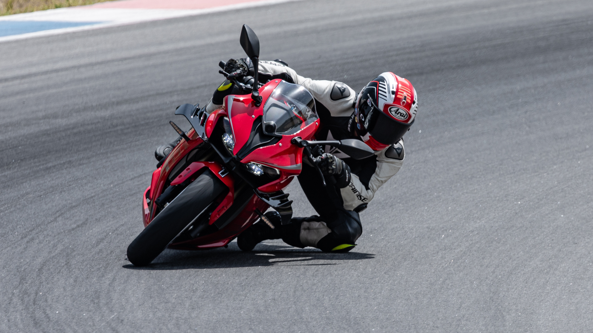QJMotor SRK800RR 2026 Accion (3)