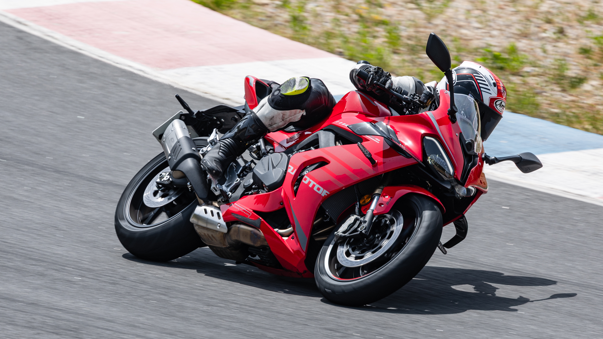 QJMotor SRK800RR 2026 Accion (7)