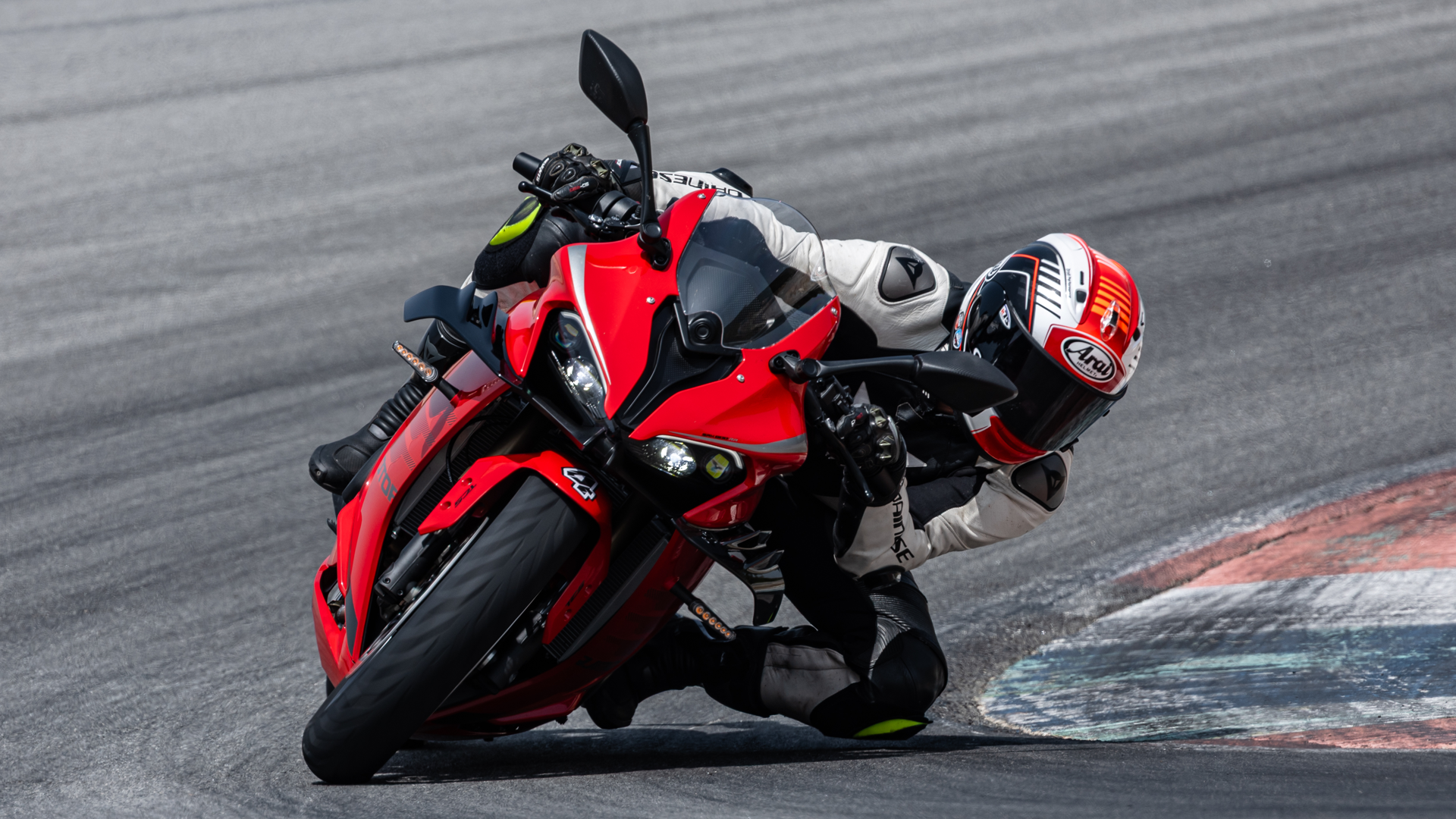 QJMotor SRK800RR 2026 Accion (11)