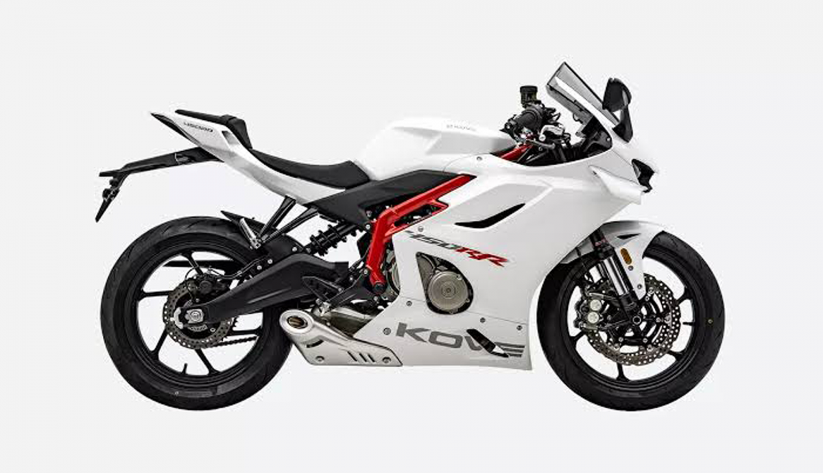 Kove 450RR Estudio02