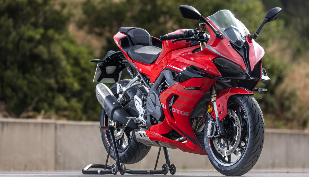 QJMotor SRK 800 206 RR Estatica (5)