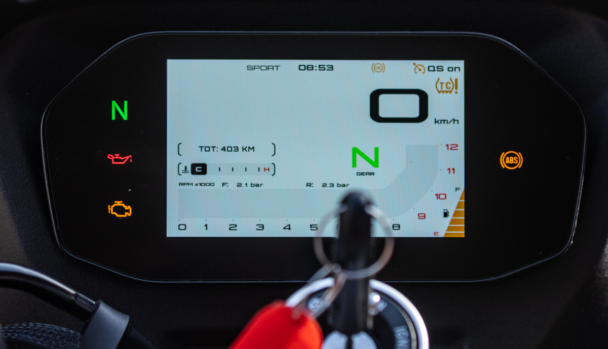 QJMotor SRK 800RR 2026 Detalles (37)