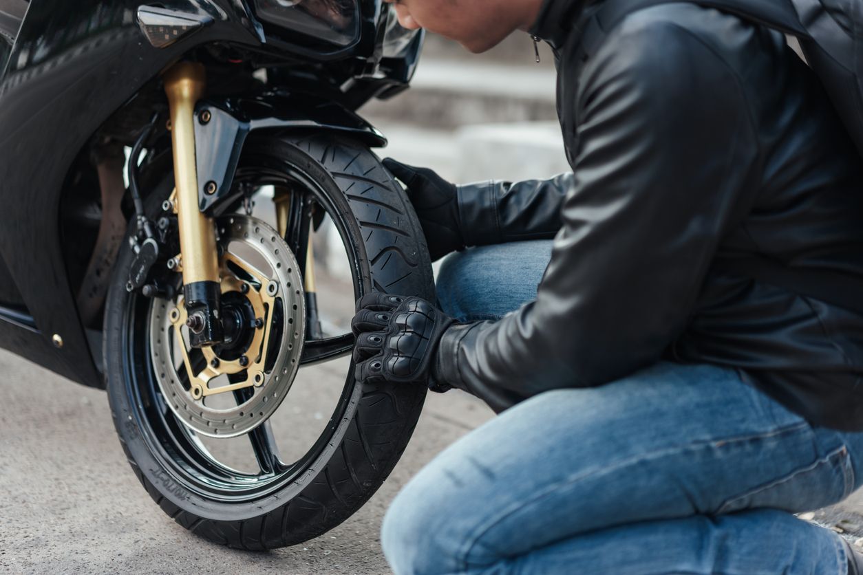 La revisión de cinco minutos que debes hacer antes de usar tu moto (Foto: iStock)