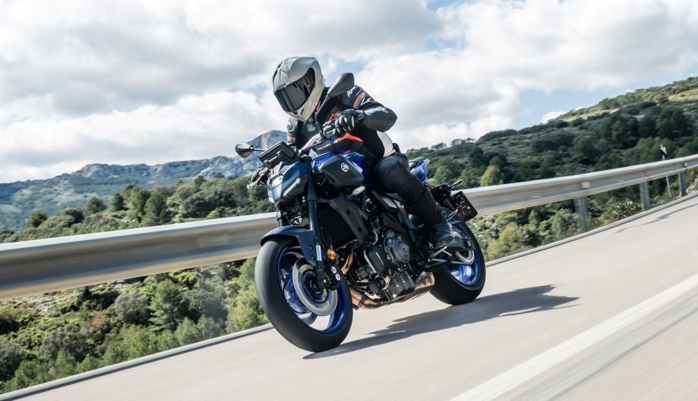 Yamaha MT-07 Y-AMT, naked deportiva con precisión automática