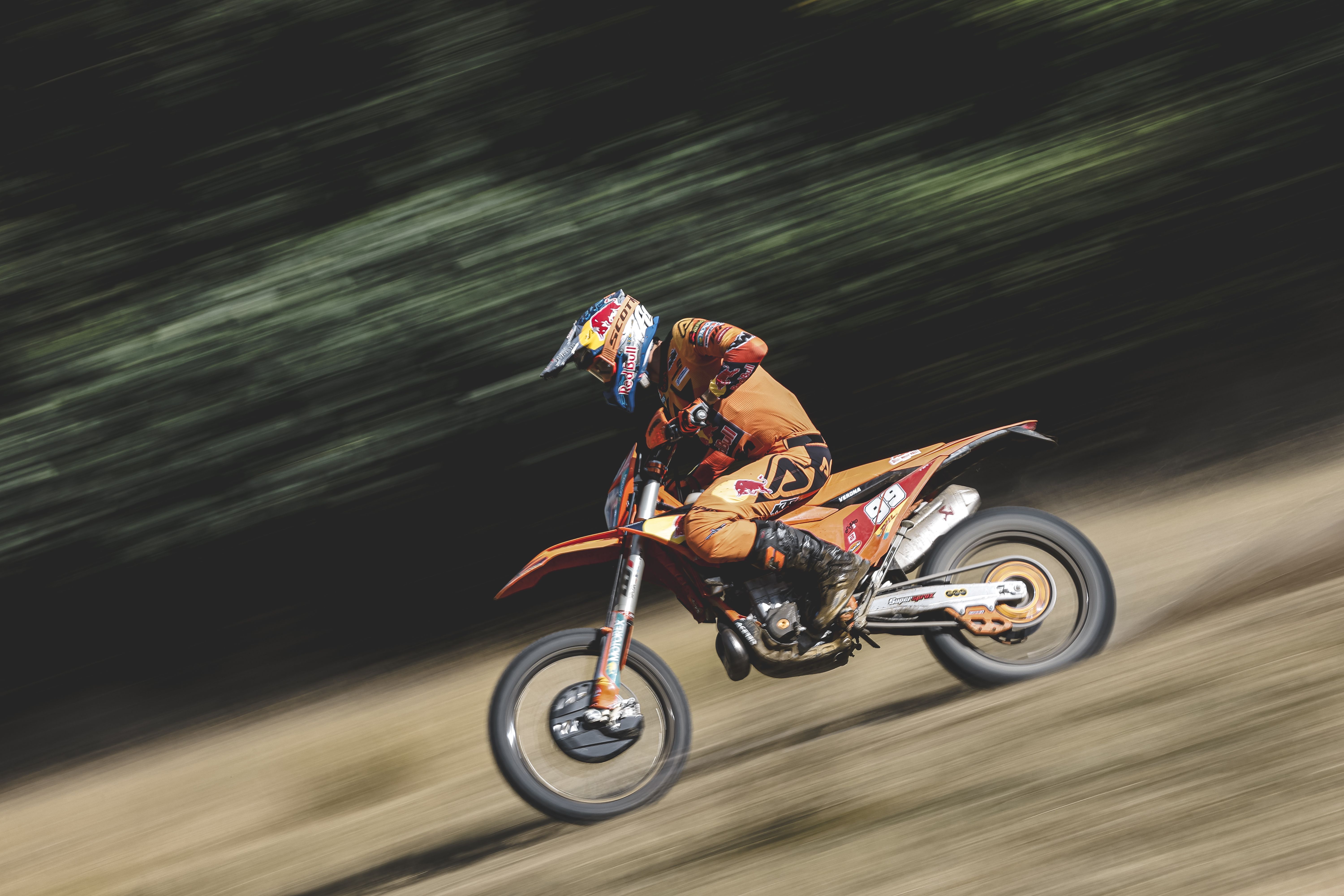 Andrea Verona (KTM), Campeón del Mundo E2; Steve Holcombe (Sherco), Campeón del Mundo E3