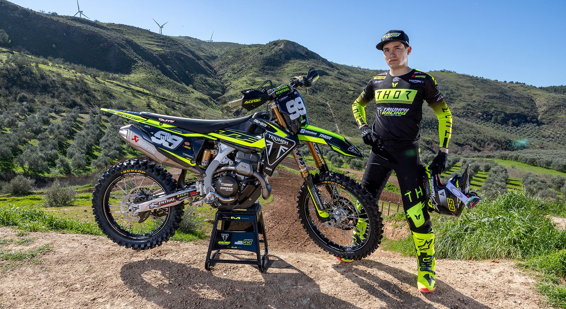 Triumph Guillem Farres renovacin MXPG (2)