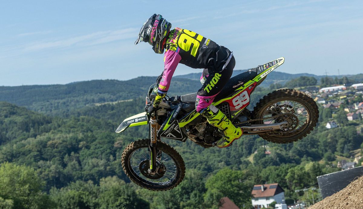 Triumph Guillem Farres renovacin MXPG (1)