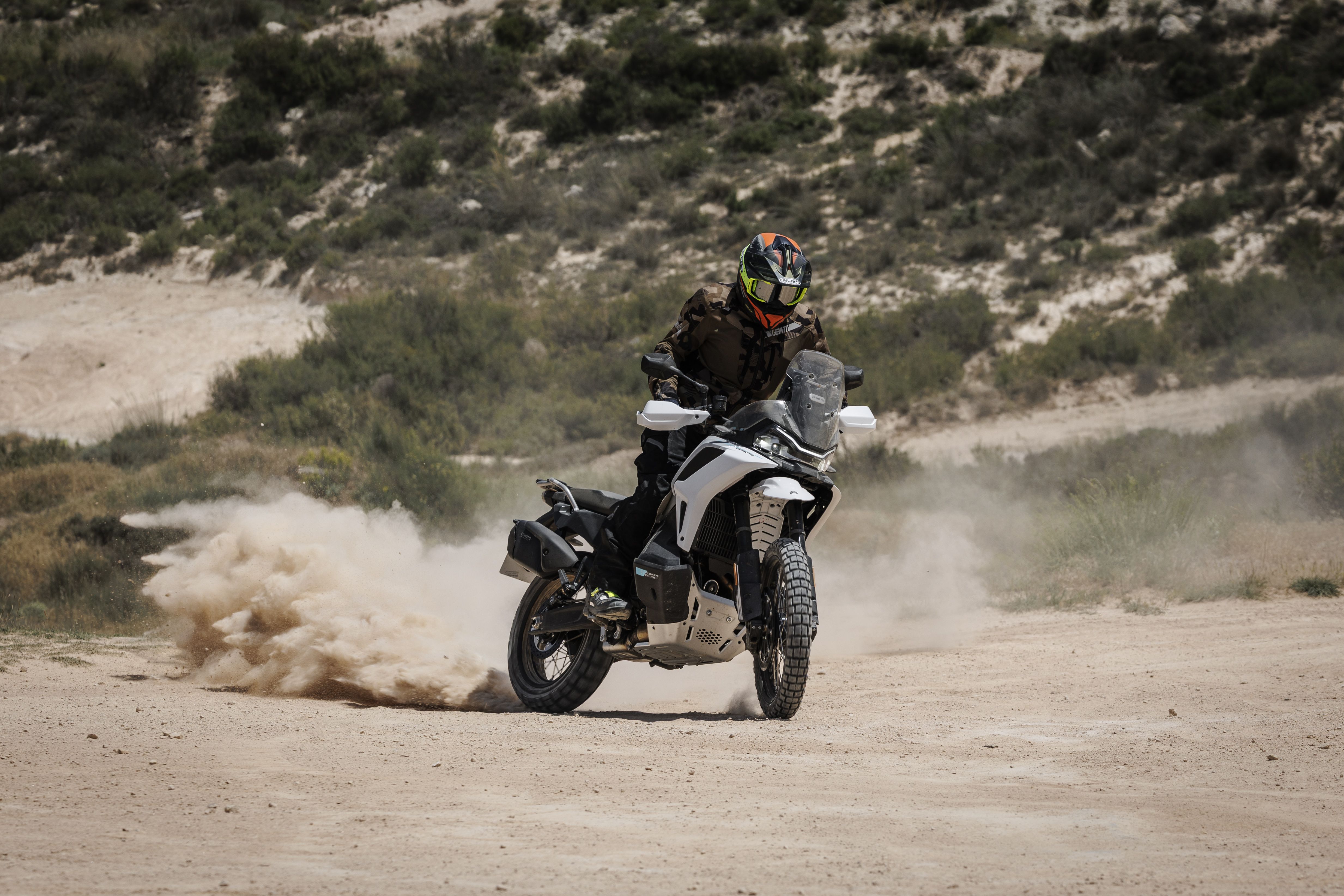 Fotos CFMoto 1000 MT-X