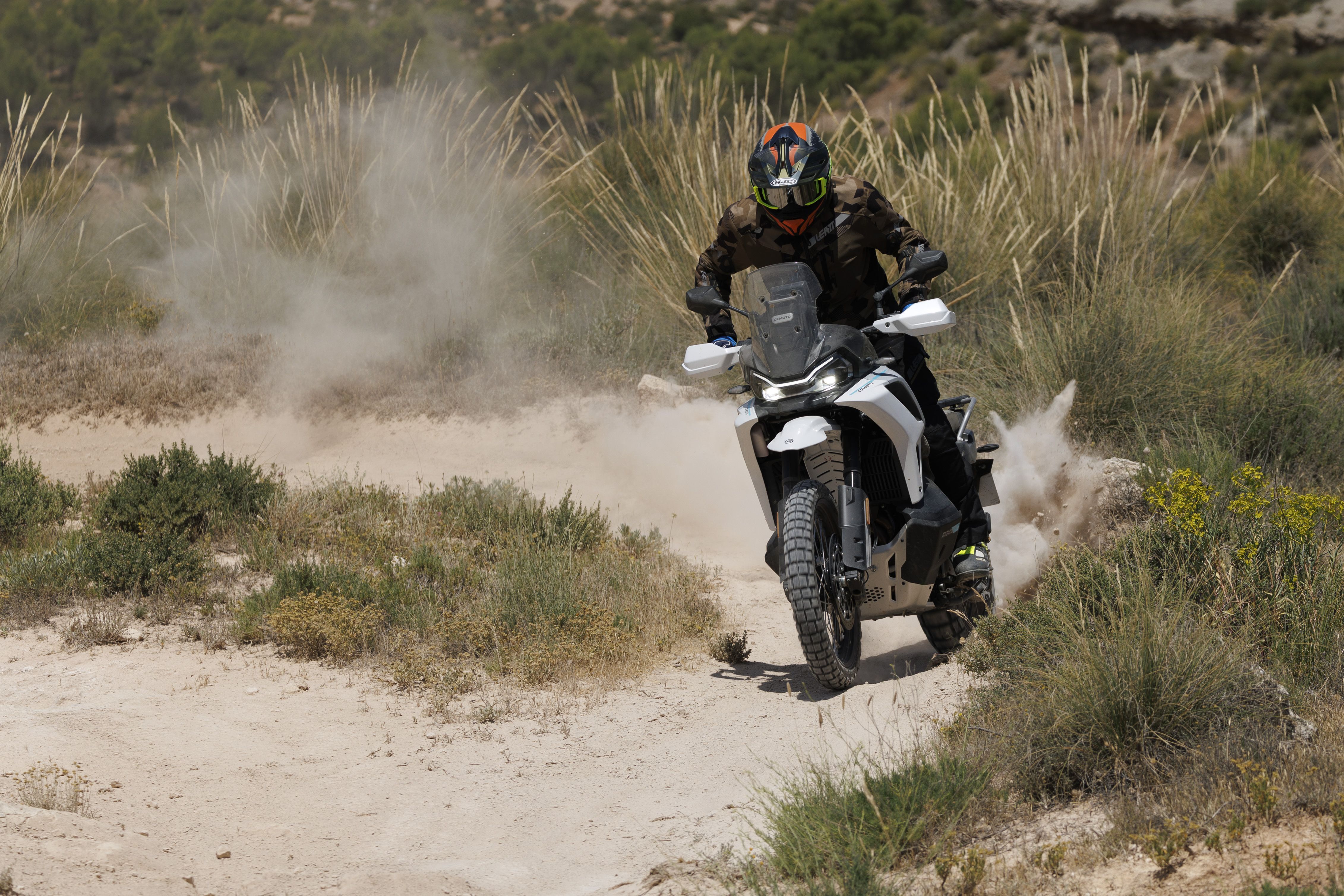 Fotos CFMoto 1000 MT-X