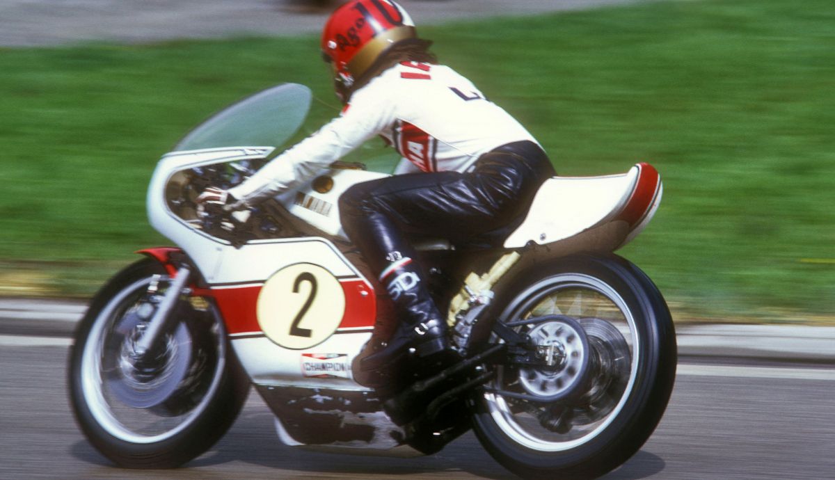 Giacomo Agostini ganó dos carreras con Yamaha en 1974