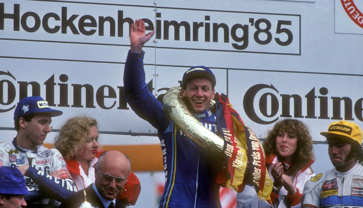 Christian Sarron logró su único triunfo en 500cc en Hockenheim 1985