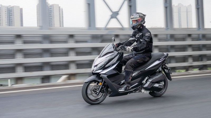 Este nuevo scooter 125 cuesta 2.688 euros, tiene 15 CV y pesa 108 kg