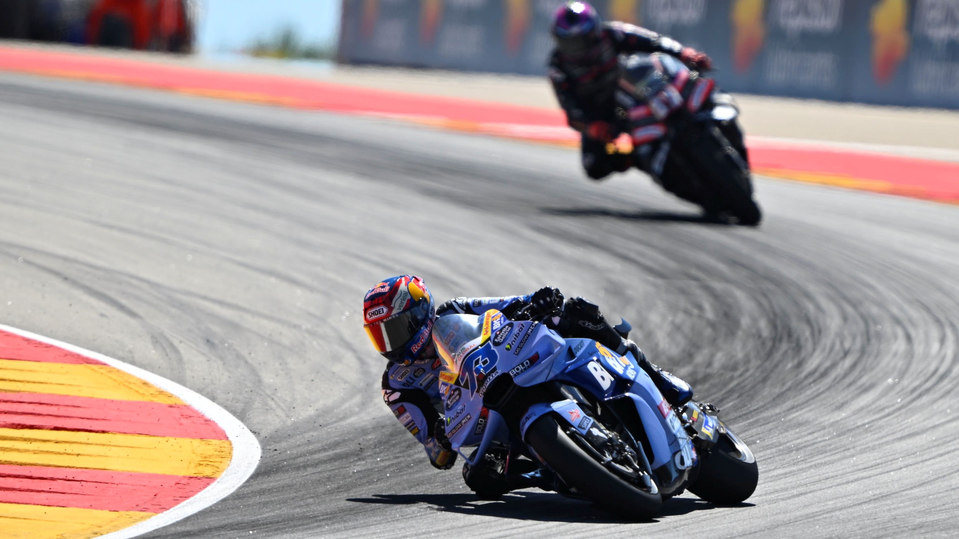 Álex Márquez contiene en la distancia a Jorge Martín, MotoGP Aragón 2026
