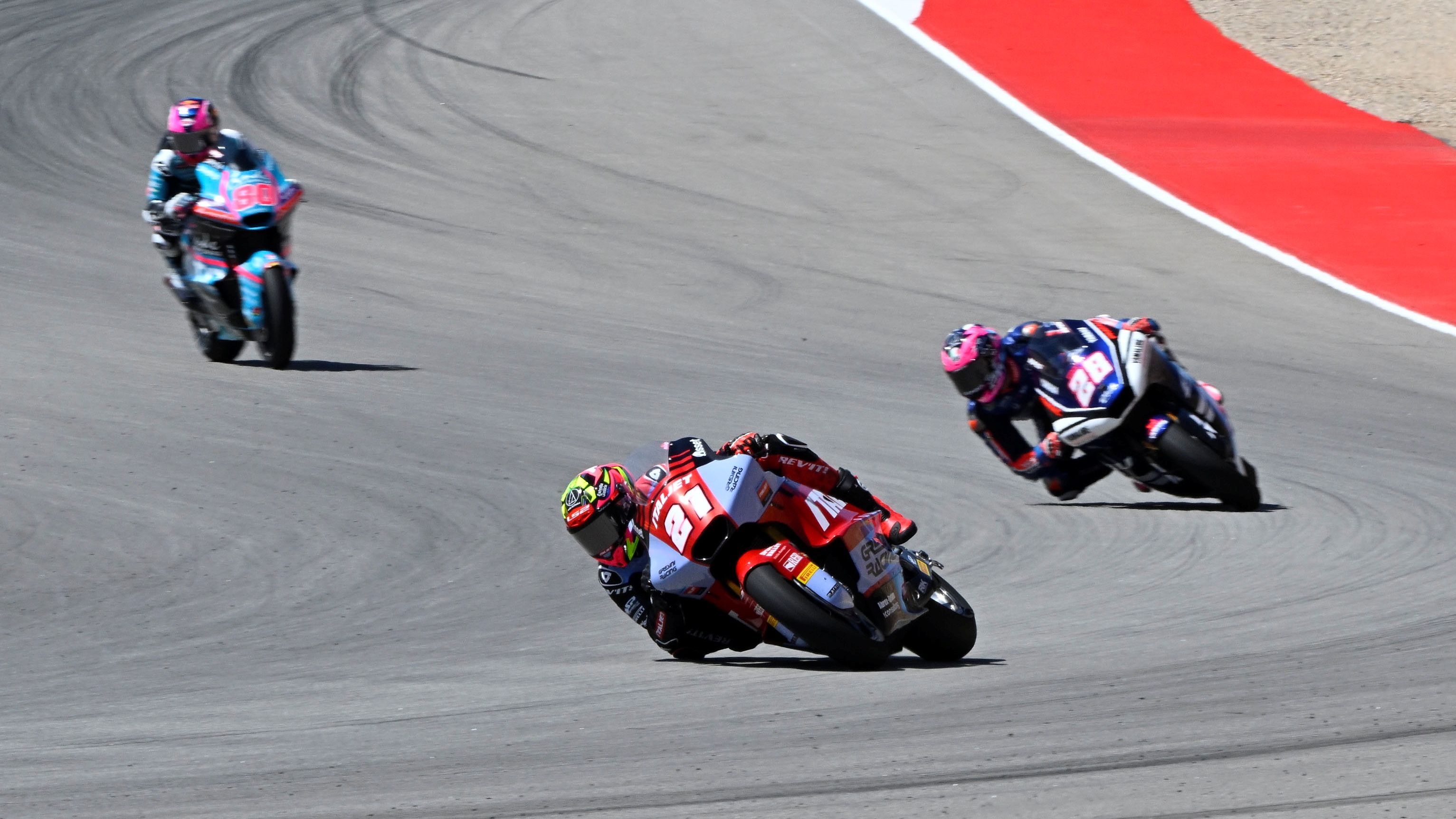 Alonso López seguido por Izan Guevara y David Alonso, MotoGP Aragón 2026