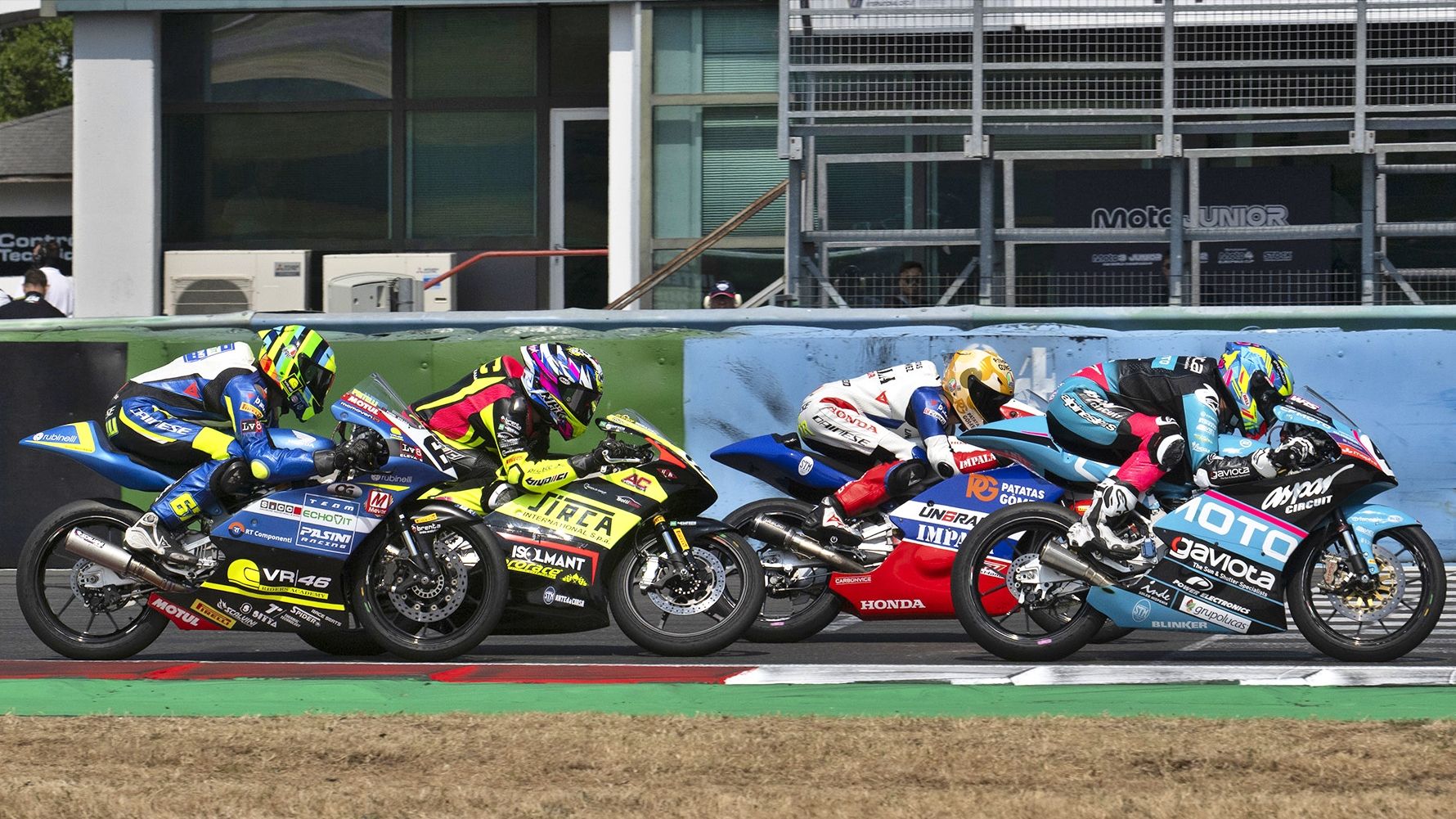 La temporada 2026 del MotoJunior se reanuda en Valencia