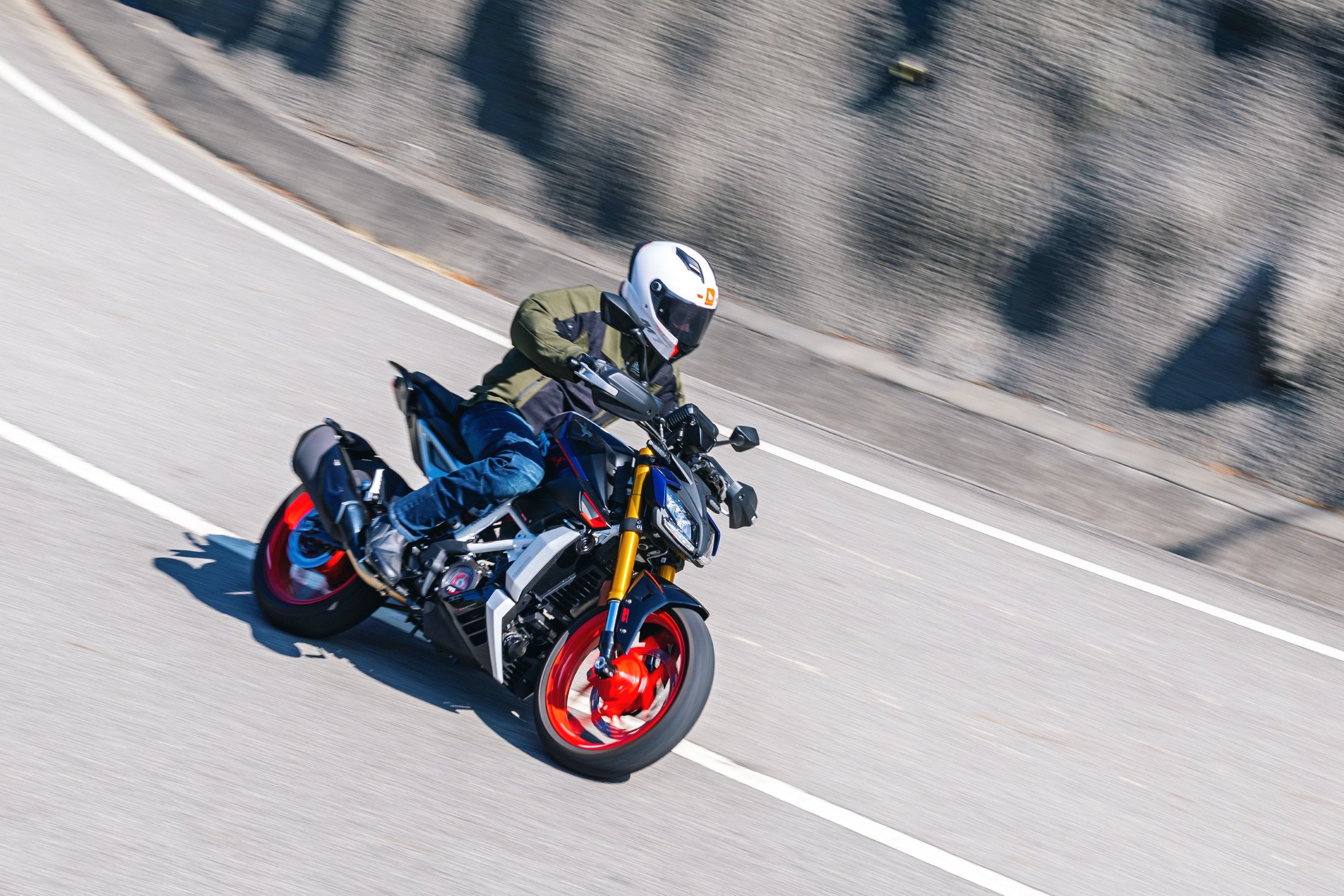Fotos TVS Gama Performance 2026