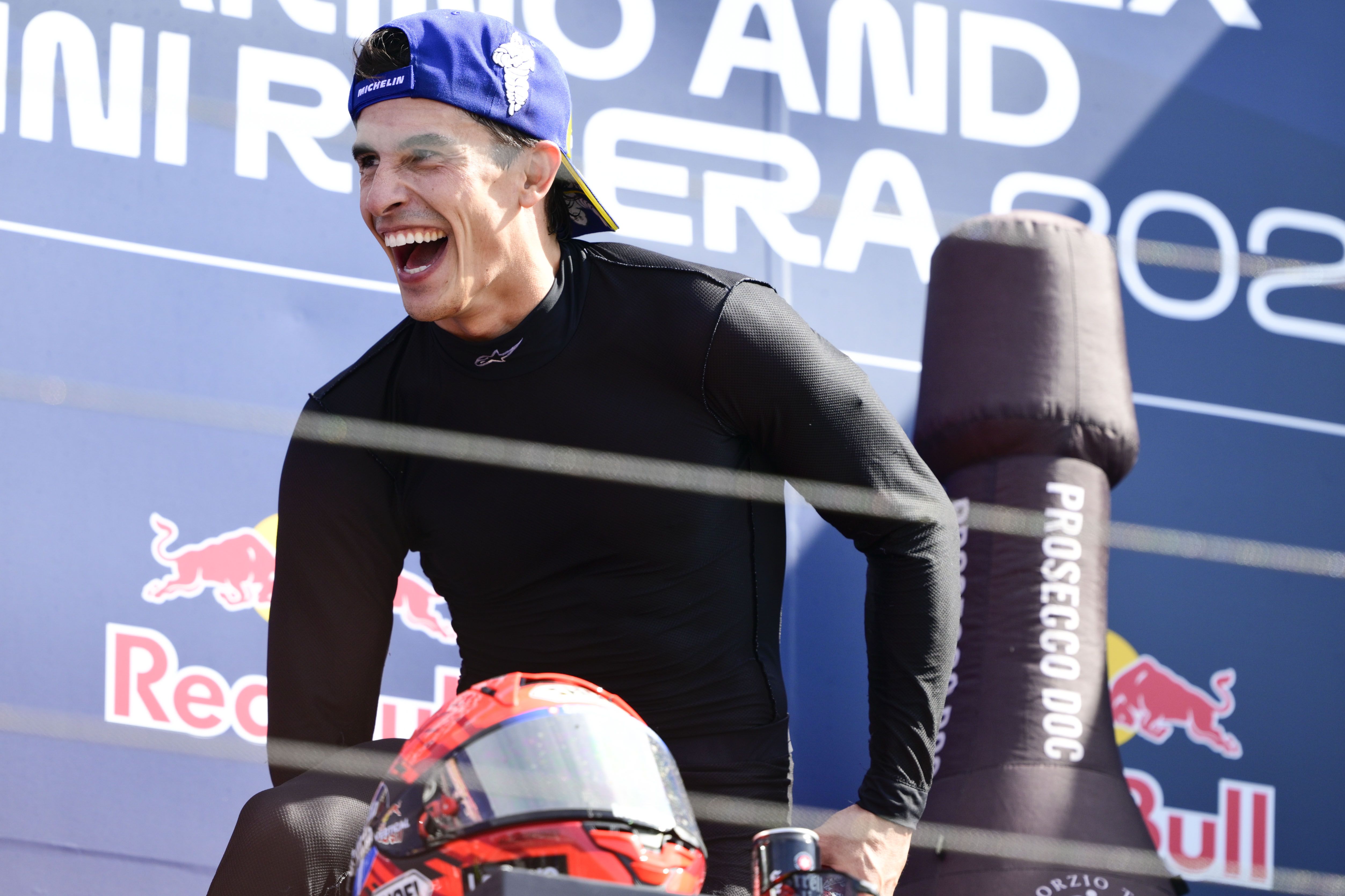 Marc Márquez y la celebración que enmudeció Italia en MotoGP 2025