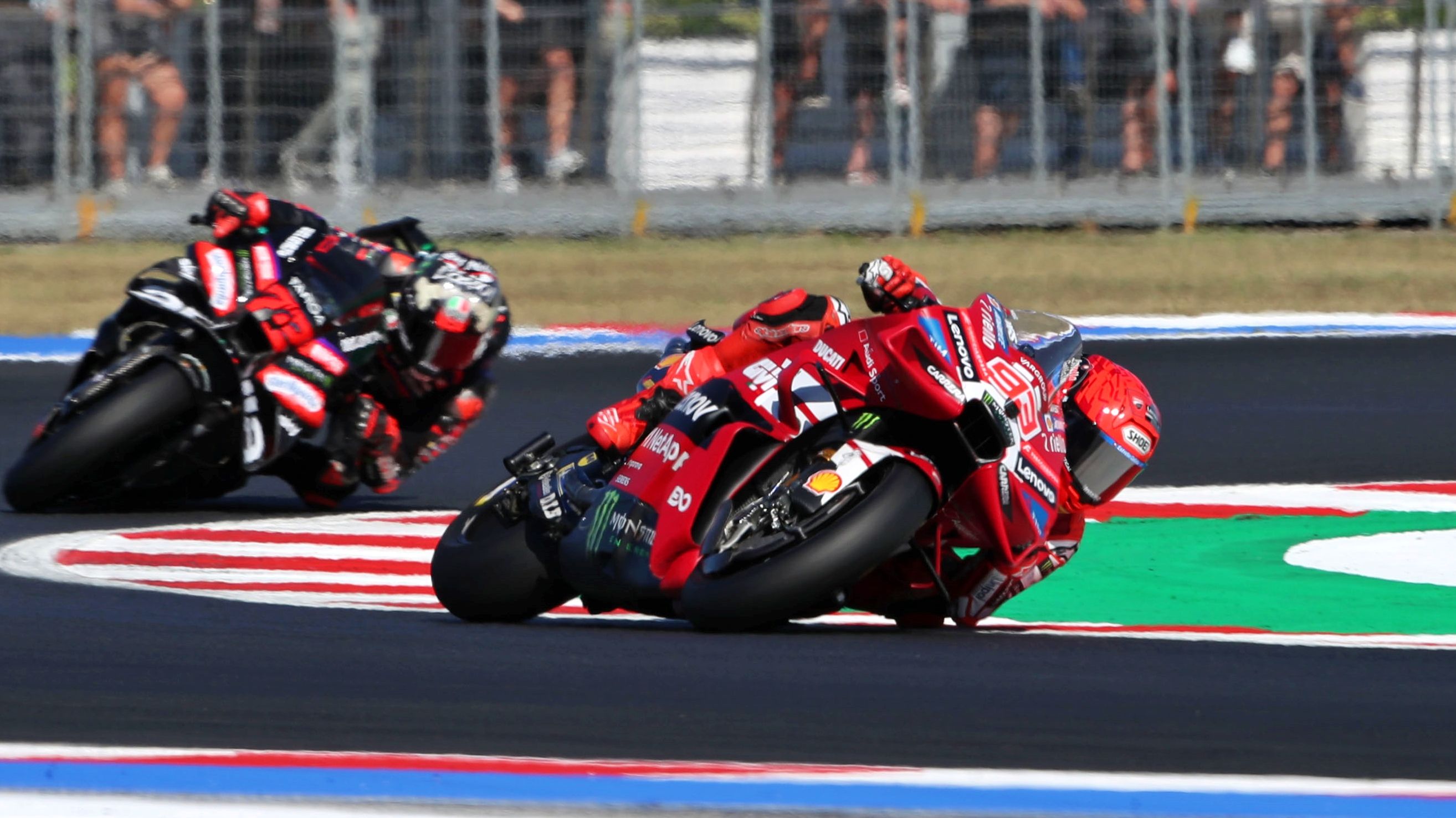 Marc Márquez ha ganado el Sprint de Misano ante Marco Bezzecchi
