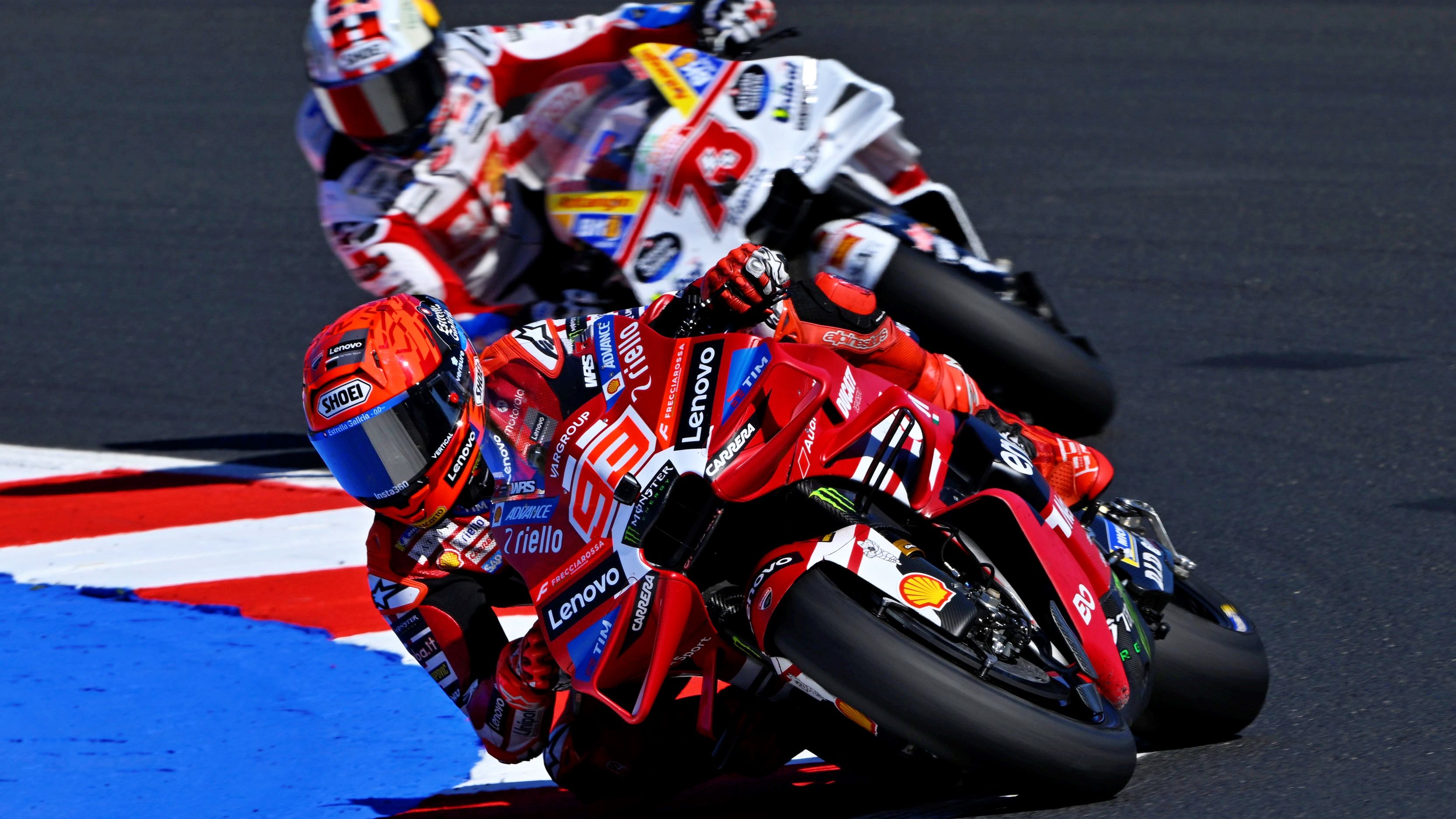 Marc Márquez ha contenido a Álex Márquez para liderar un sextete histórico de España en Misano