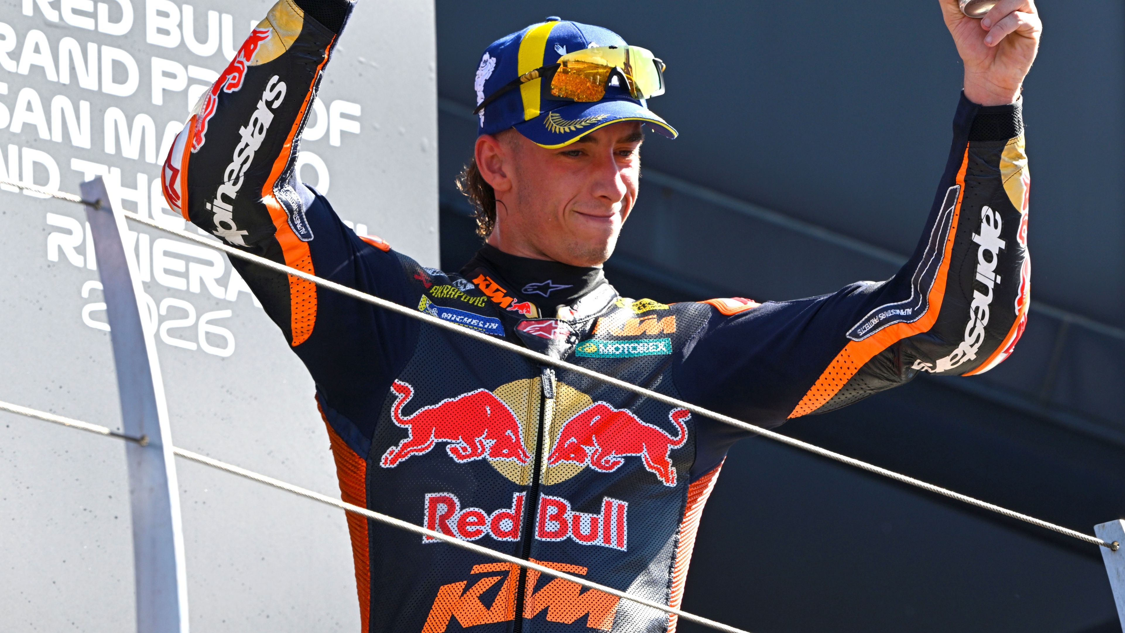 Pedro Acosta celebra su podio en Misano